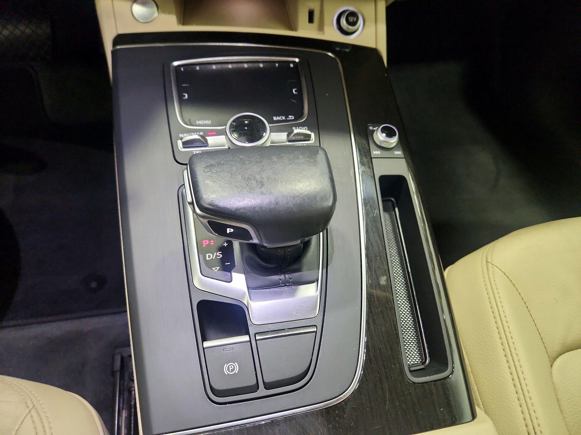 Thumbnail: 2018 Audi Q5 - 18