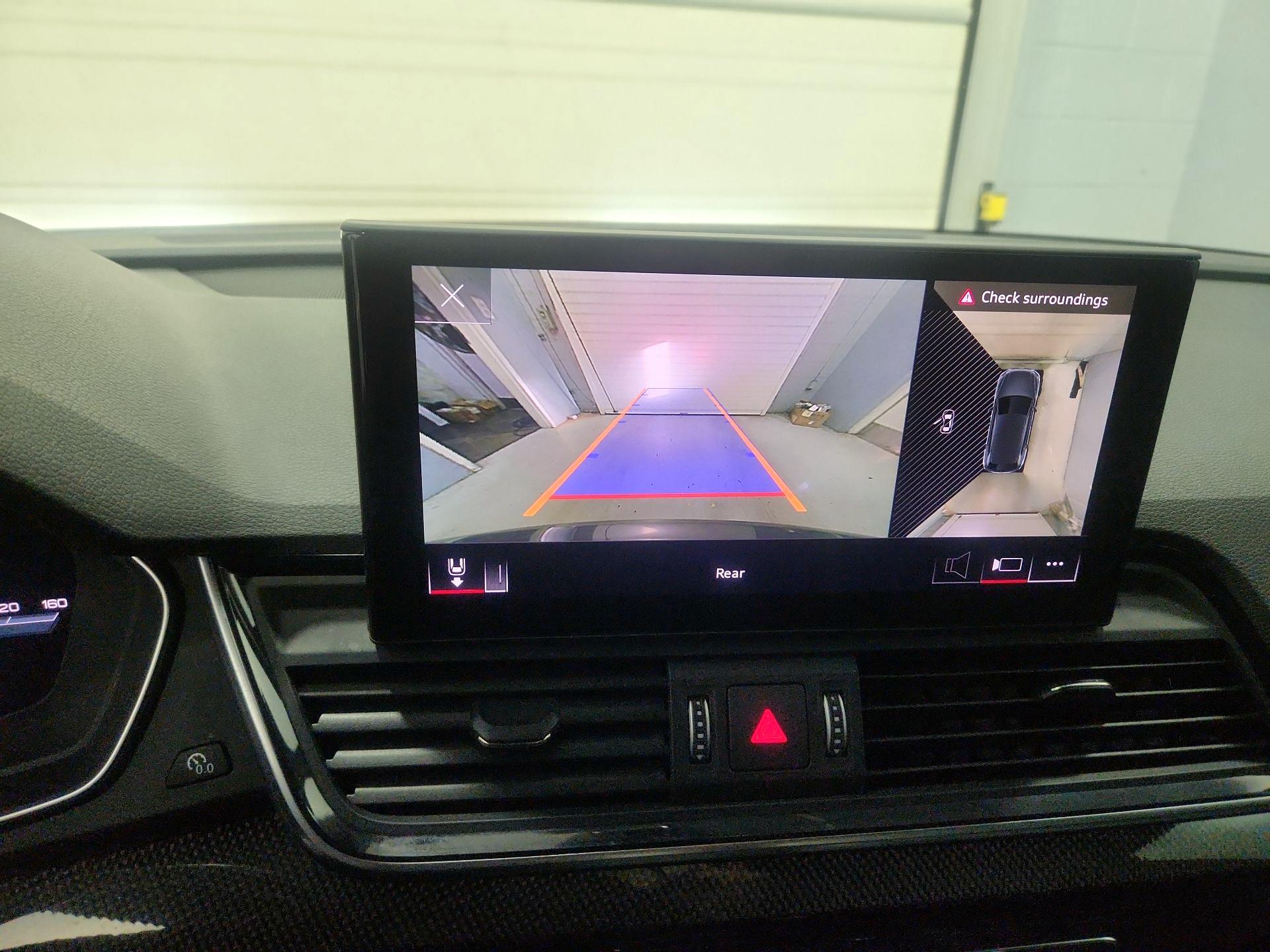 Thumbnail: 2023 Audi SQ5 - 14