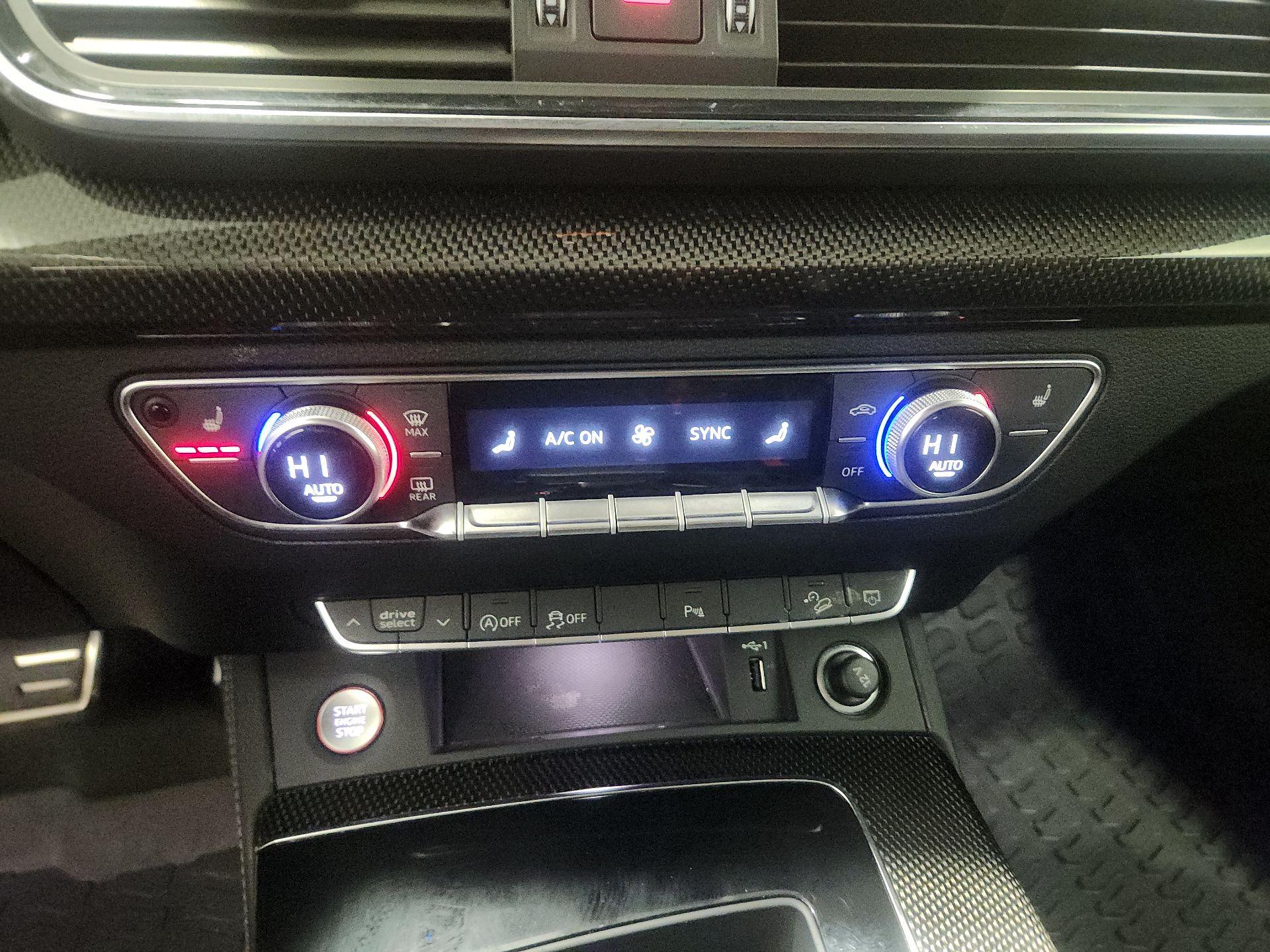 Thumbnail: 2023 Audi SQ5 - 16