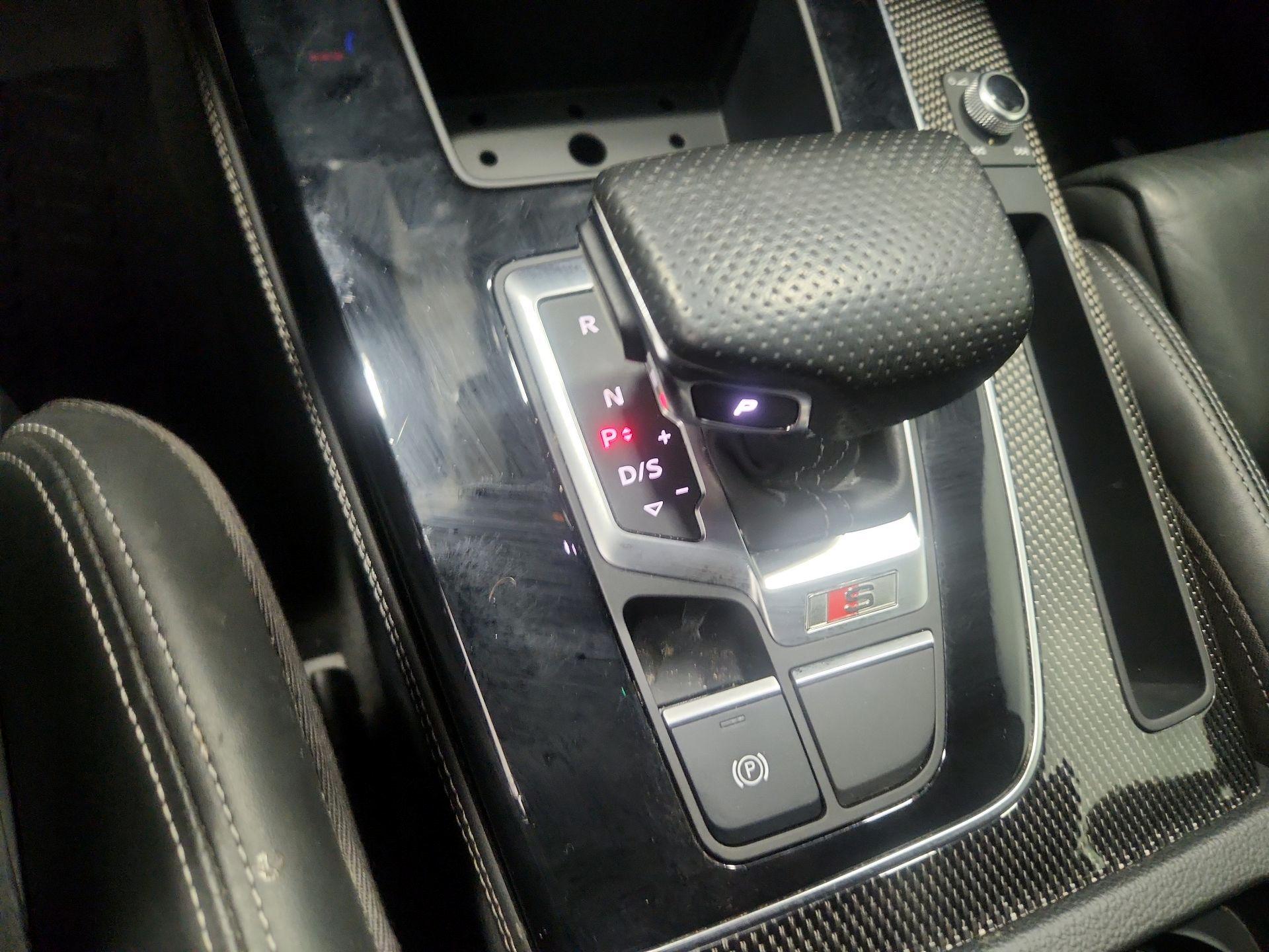 Thumbnail: 2023 Audi SQ5 - 17