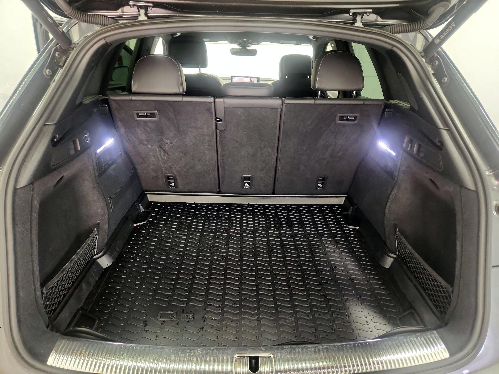 Thumbnail: 2023 Audi SQ5 - 20