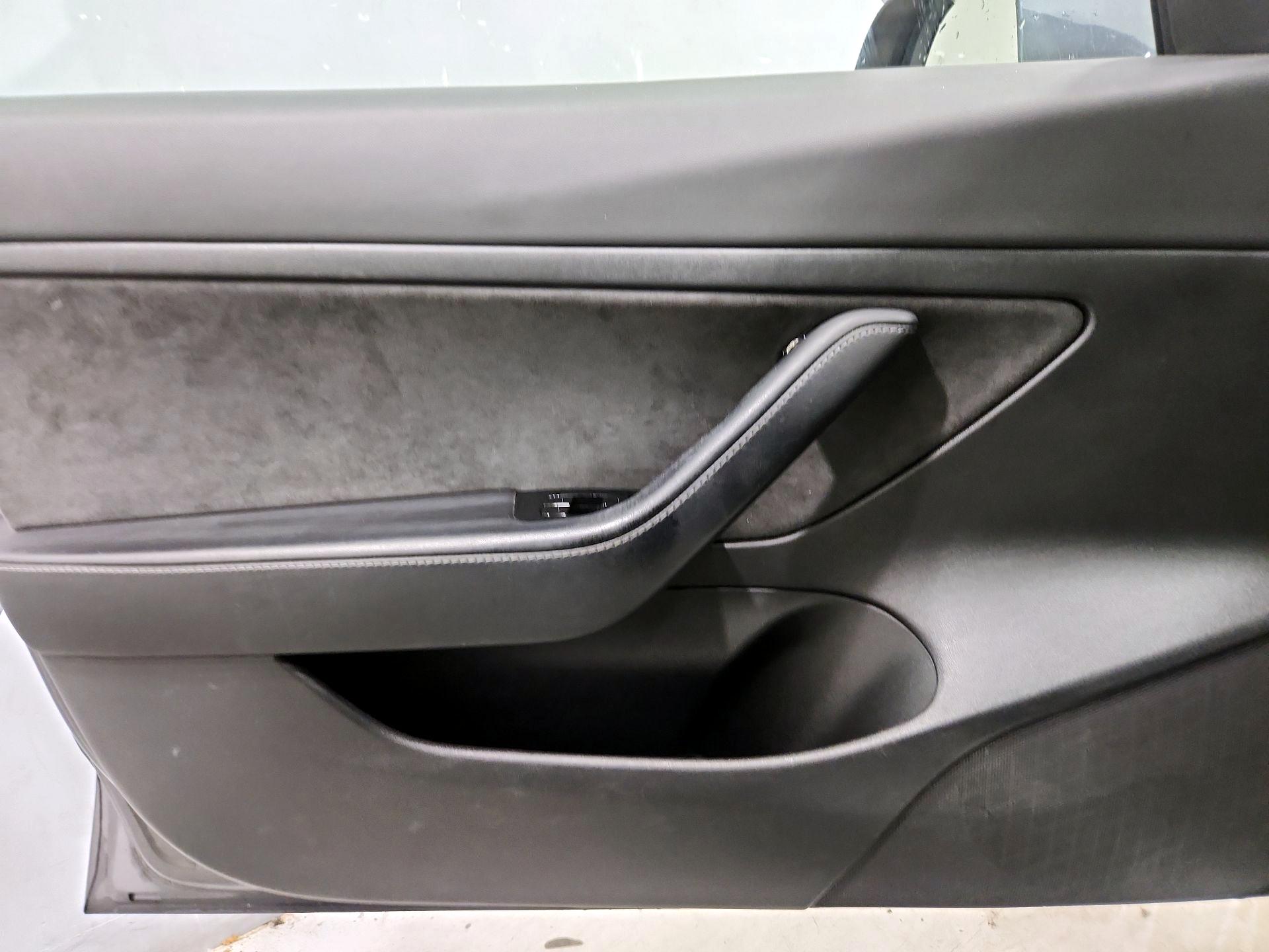 Thumbnail: 2020 Tesla Model 3 - 12