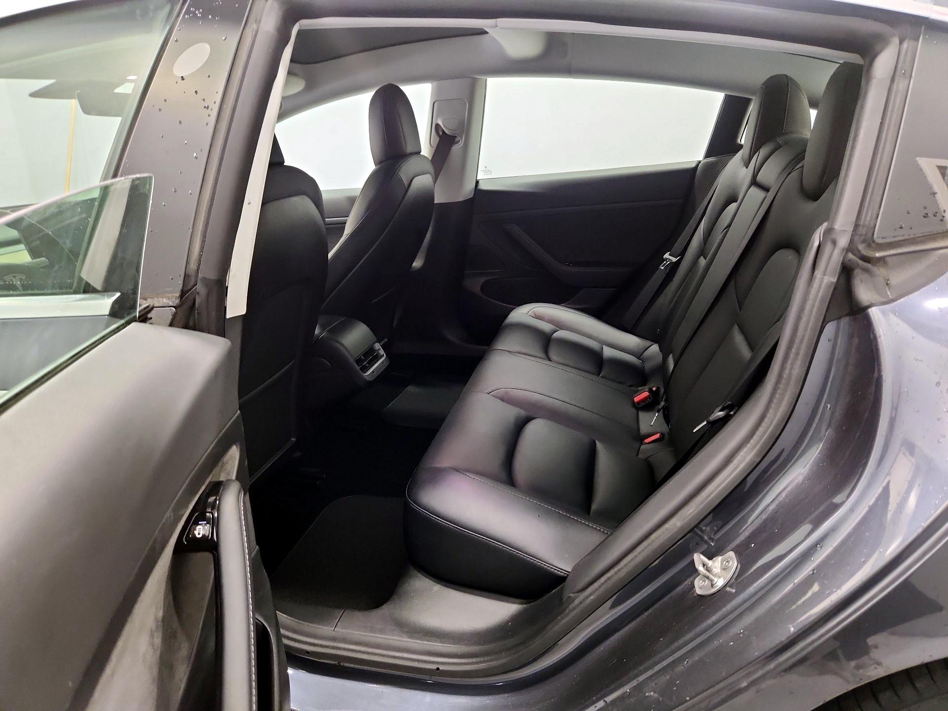 Thumbnail: 2020 Tesla Model 3 - 18