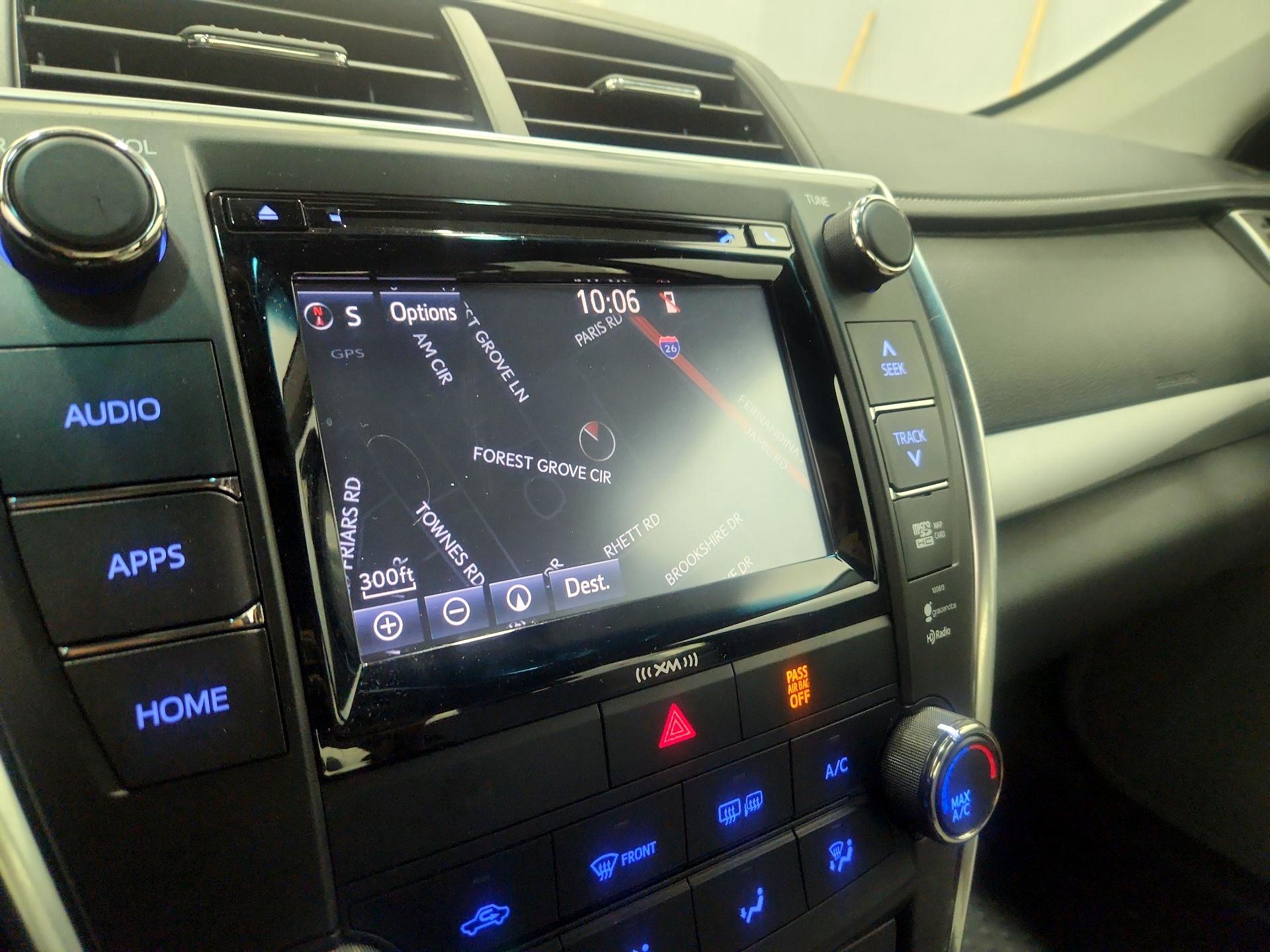 Thumbnail: 2016 Toyota Camry - 14