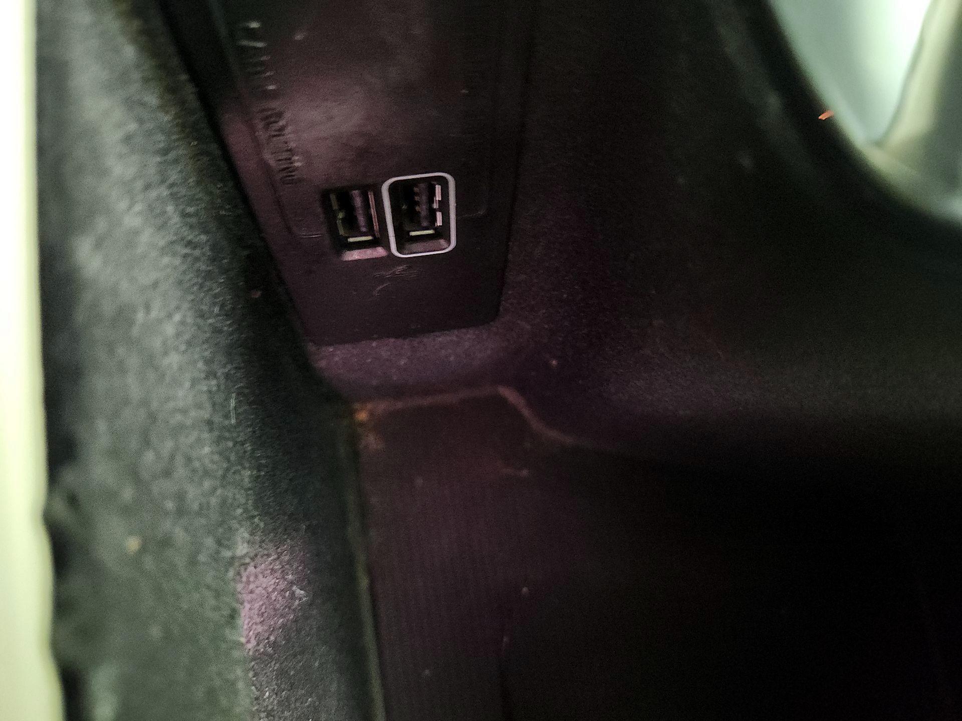 Thumbnail: 2022 Volvo XC90 - 19