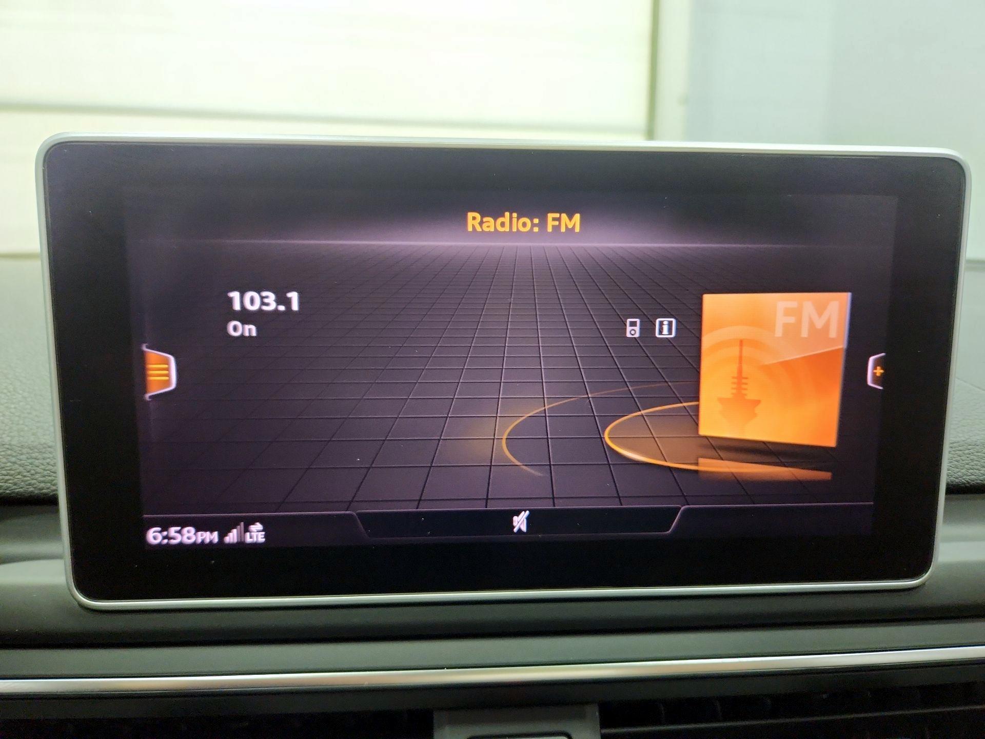 Thumbnail: 2017 Audi A4 - 16