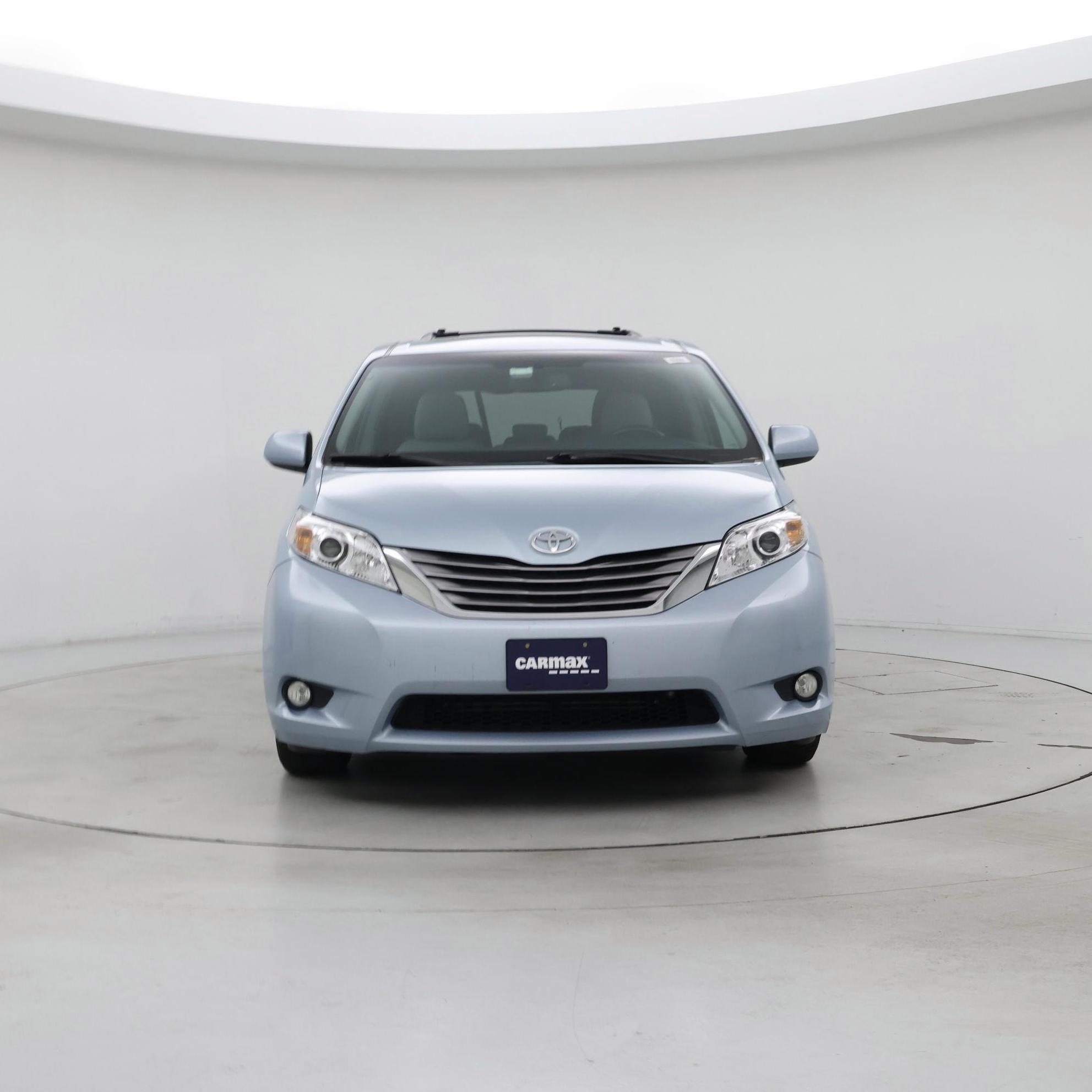 Thumbnail: 2017 Toyota Sienna - 5