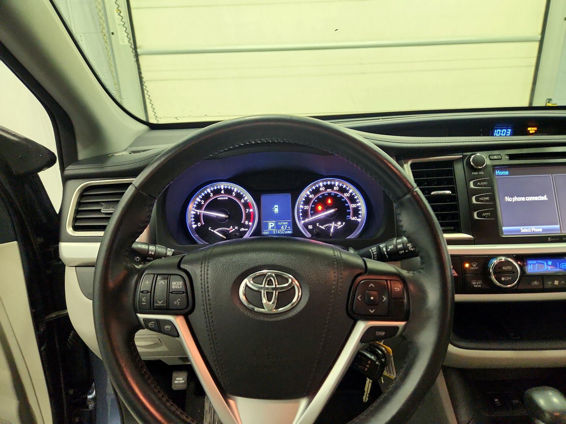 Thumbnail: 2016 Toyota Highlander - 10