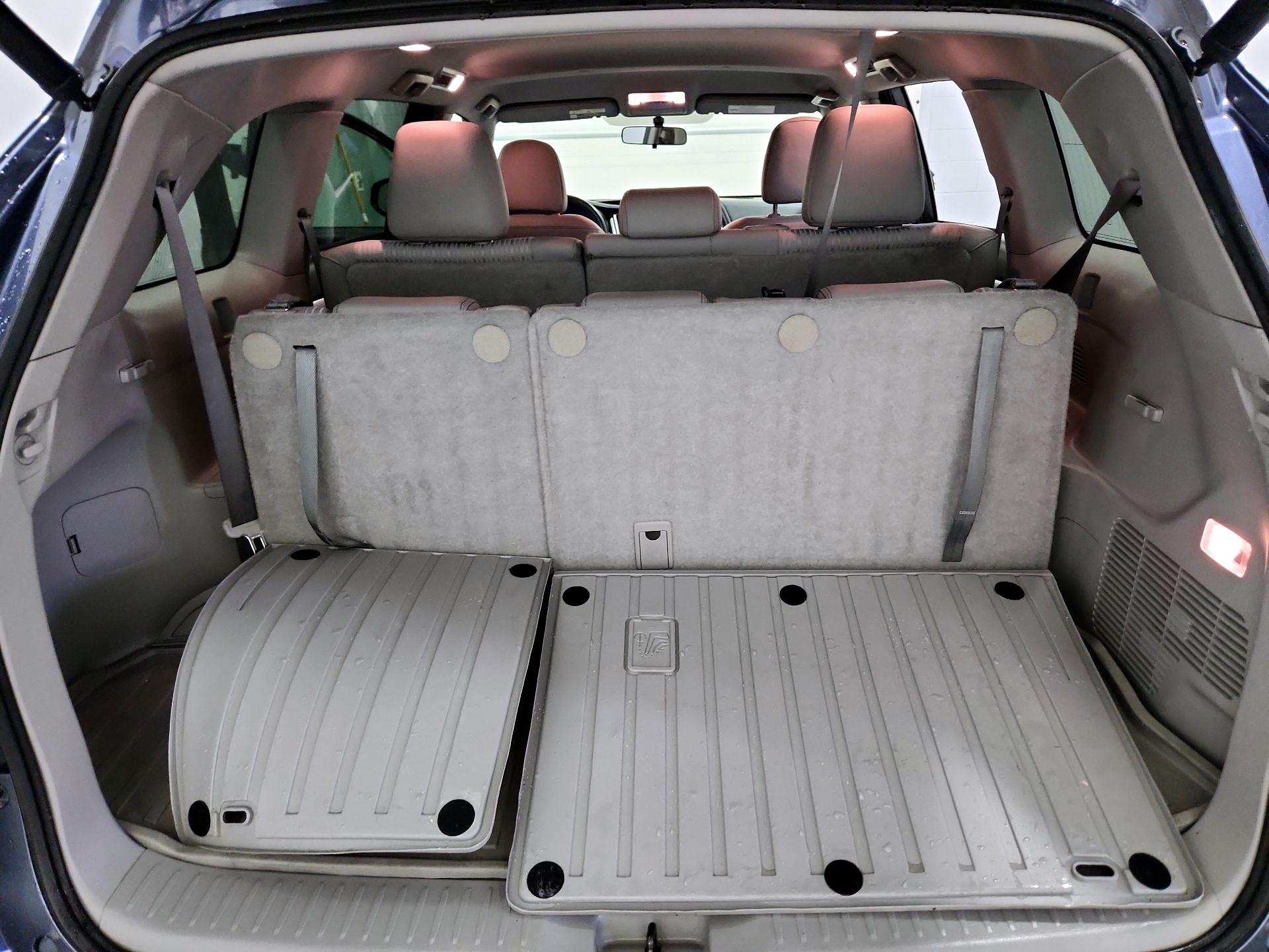 Thumbnail: 2016 Toyota Highlander - 20