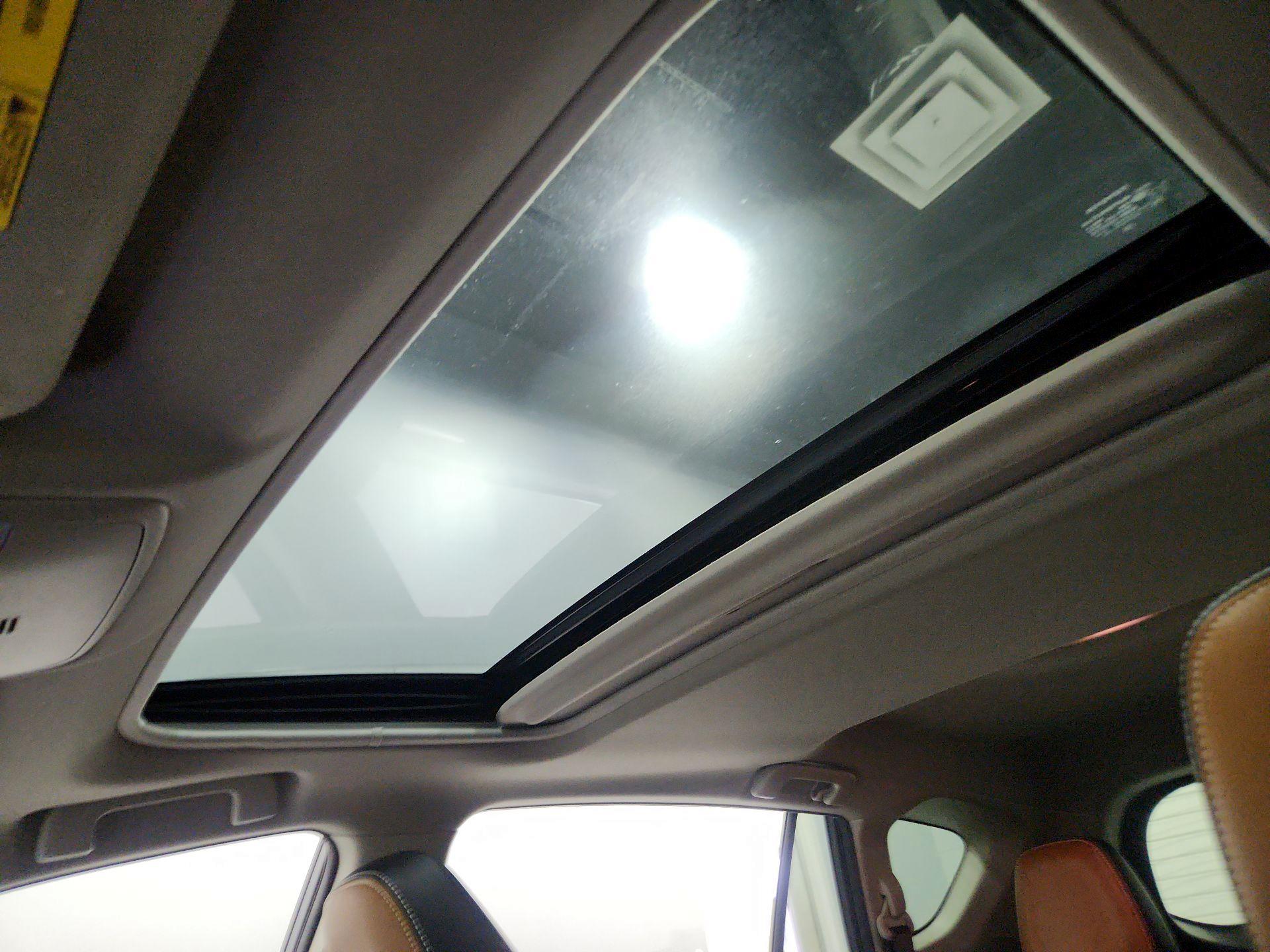 Thumbnail: 2017 Toyota RAV4 - 20