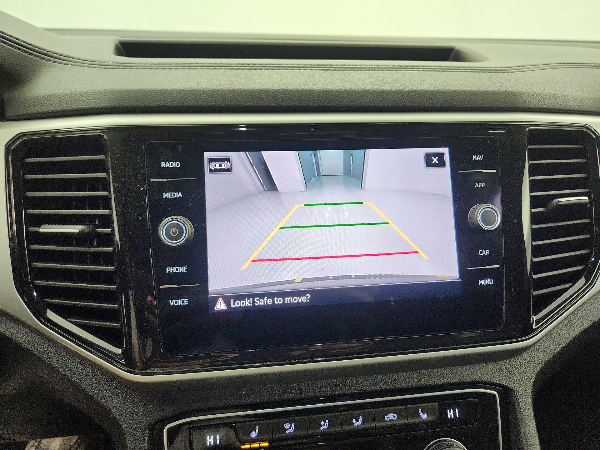 Thumbnail: 2022 Volkswagen Atlas - 14