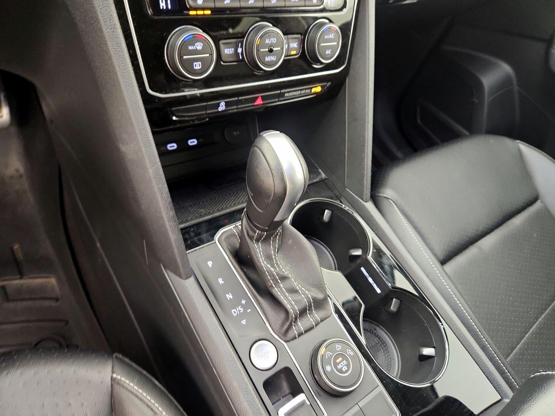 Thumbnail: 2022 Volkswagen Atlas - 17