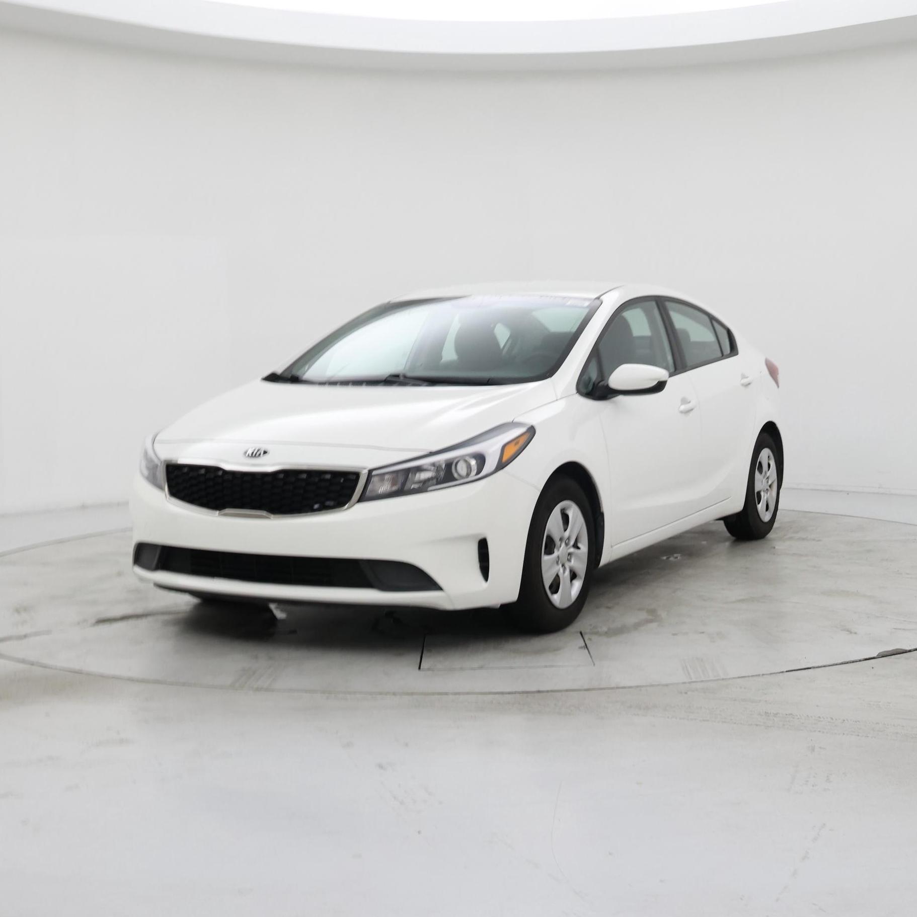 Thumbnail: 2017 Kia Forte - 4