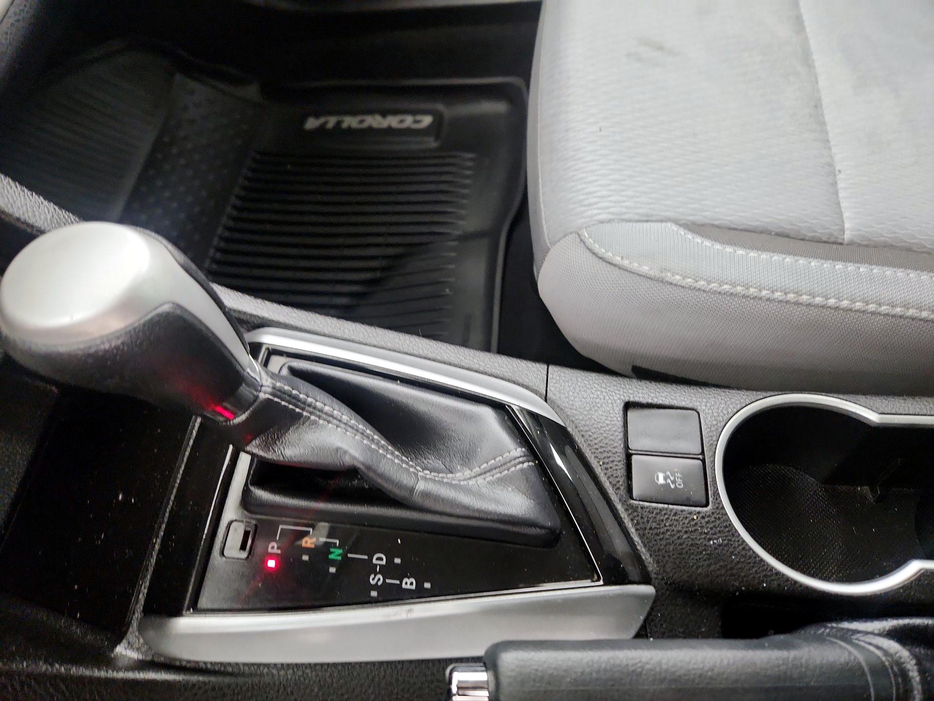 Thumbnail: 2017 Toyota Corolla - 15