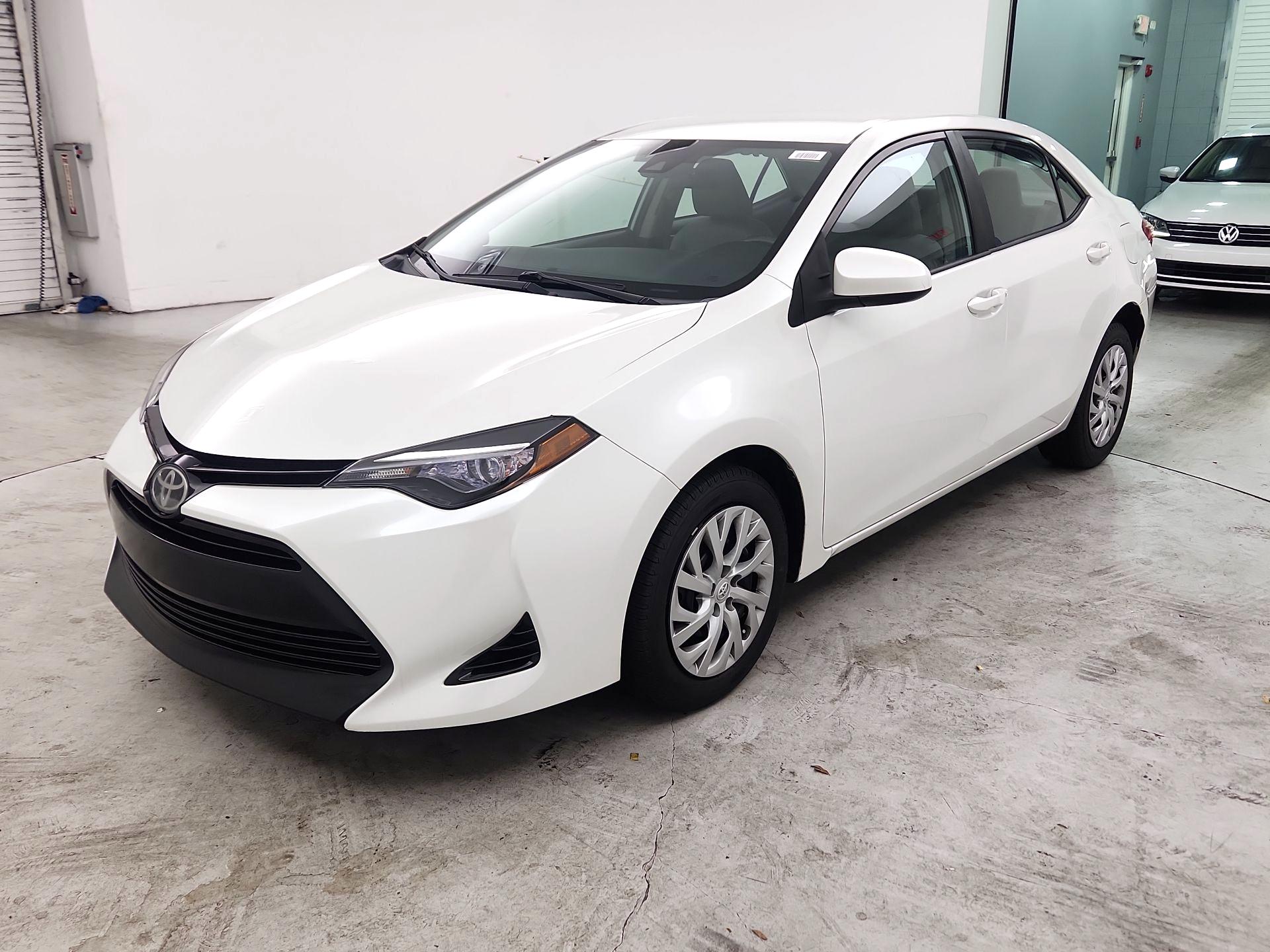 Thumbnail: 2017 Toyota Corolla - 3