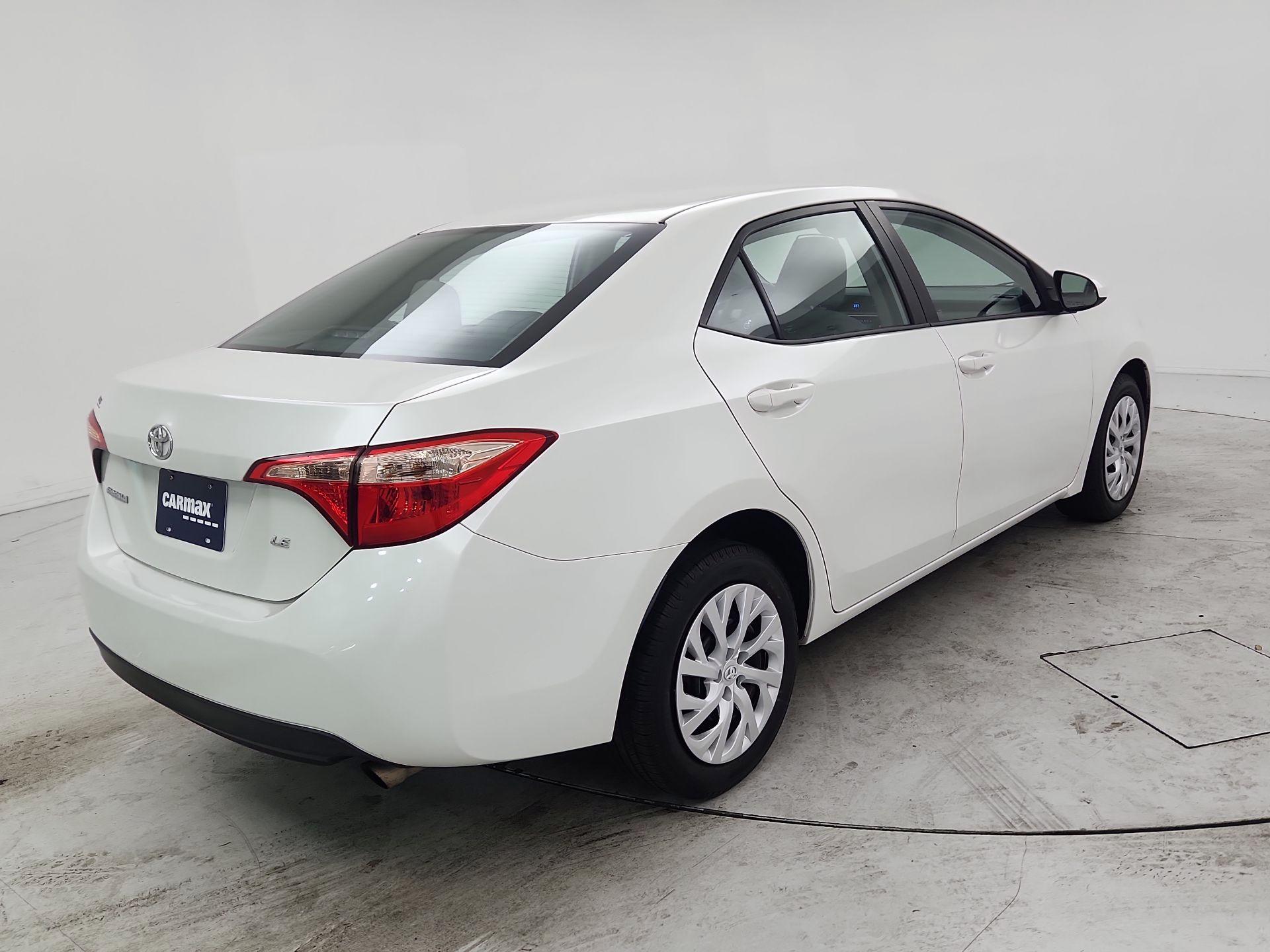 Thumbnail: 2017 Toyota Corolla - 5