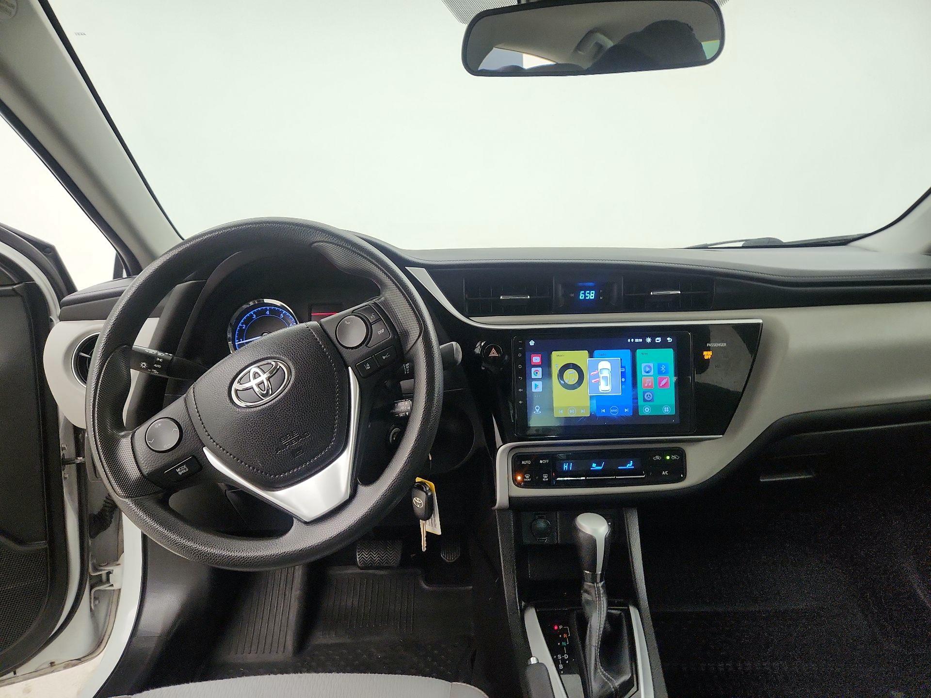 Thumbnail: 2017 Toyota Corolla - 8