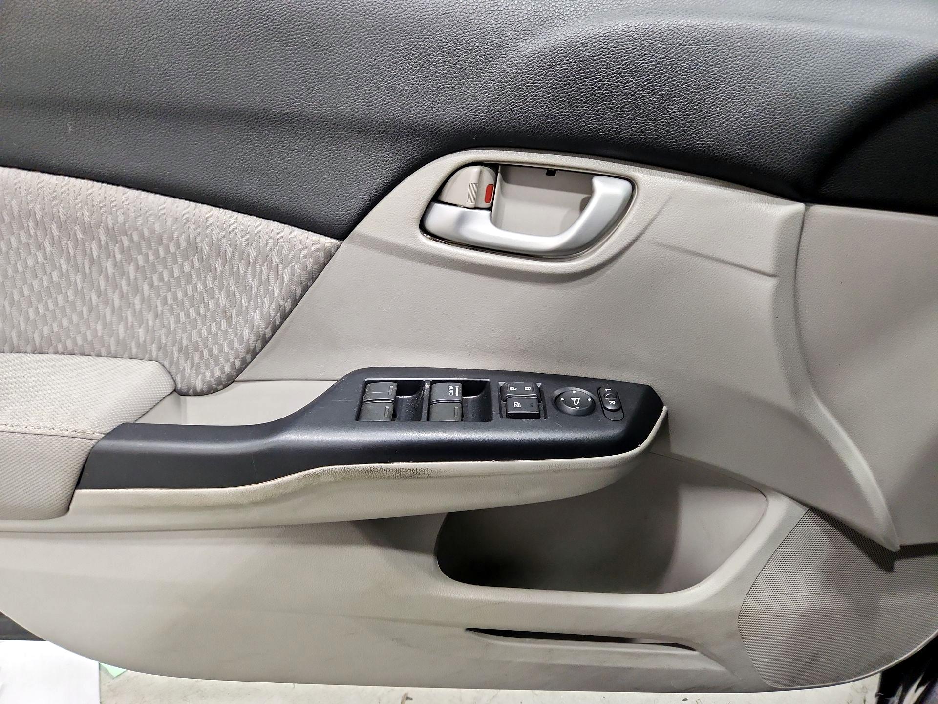 Thumbnail: 2014 Honda Civic - 12