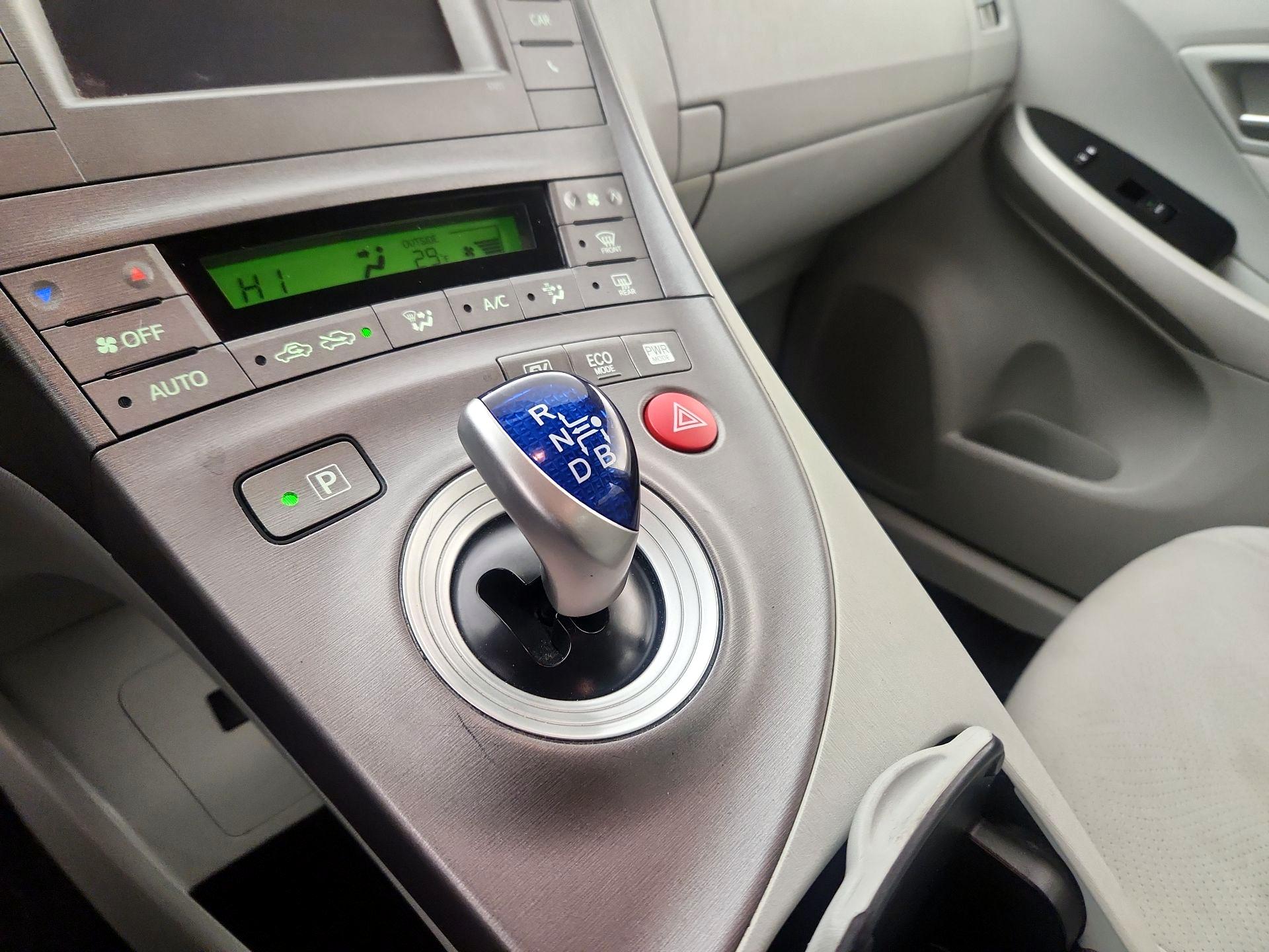 Thumbnail: 2015 Toyota Prius - 15