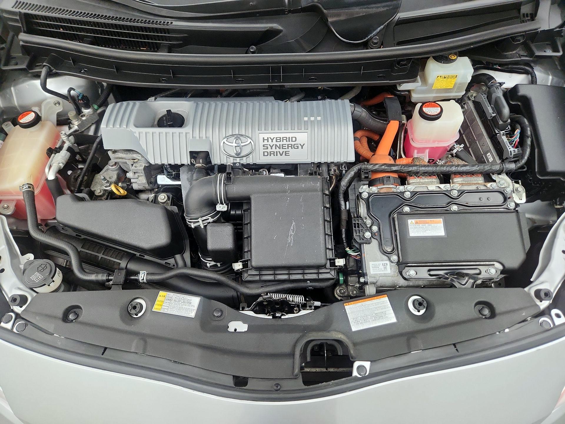 Thumbnail: 2015 Toyota Prius - 19