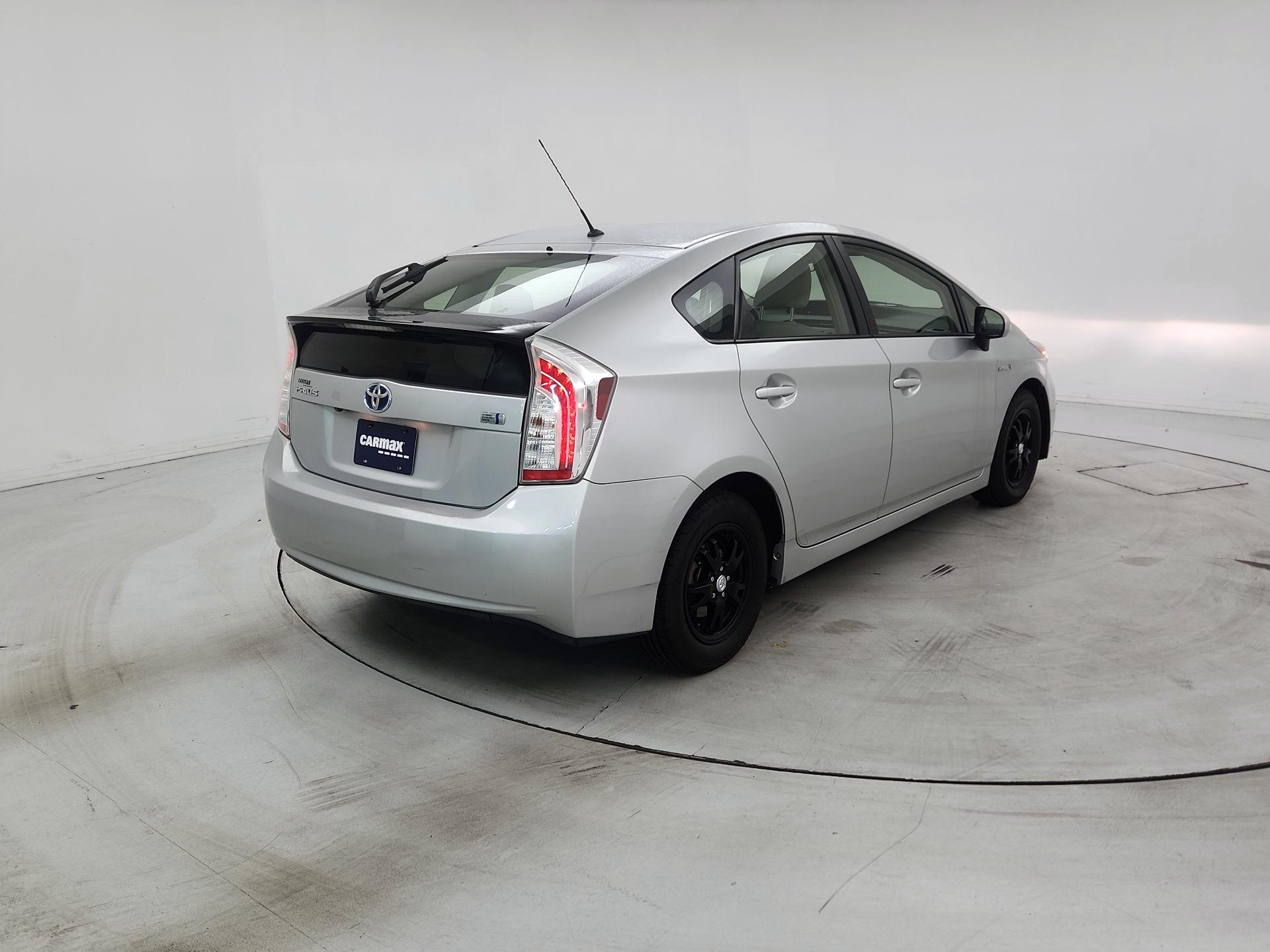 Thumbnail: 2015 Toyota Prius - 5