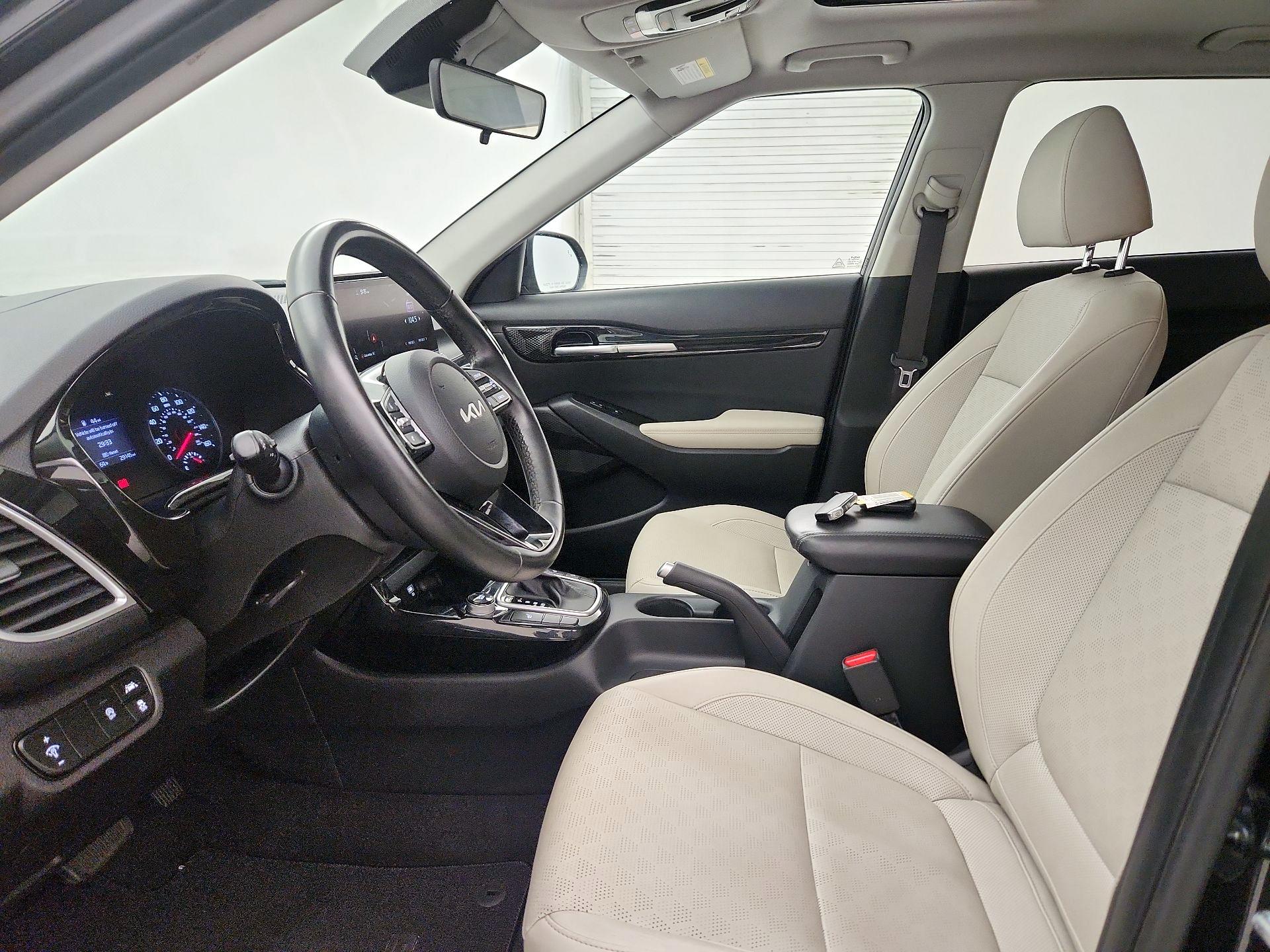 Thumbnail: 2023 Kia Seltos - 11