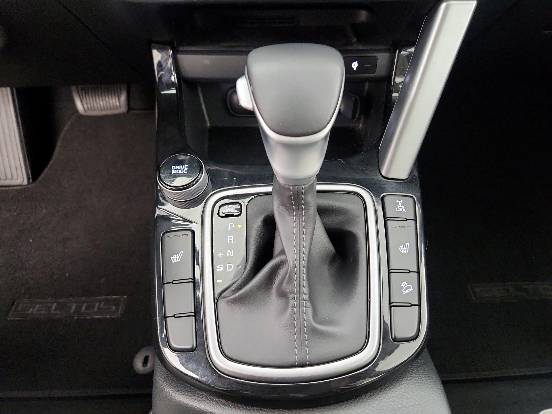 Thumbnail: 2023 Kia Seltos - 18