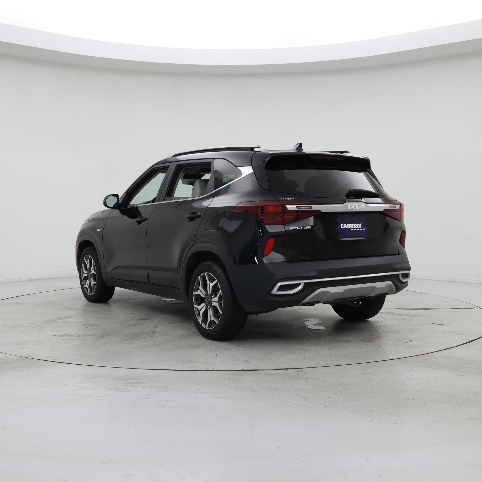 Thumbnail: 2023 Kia Seltos - 2