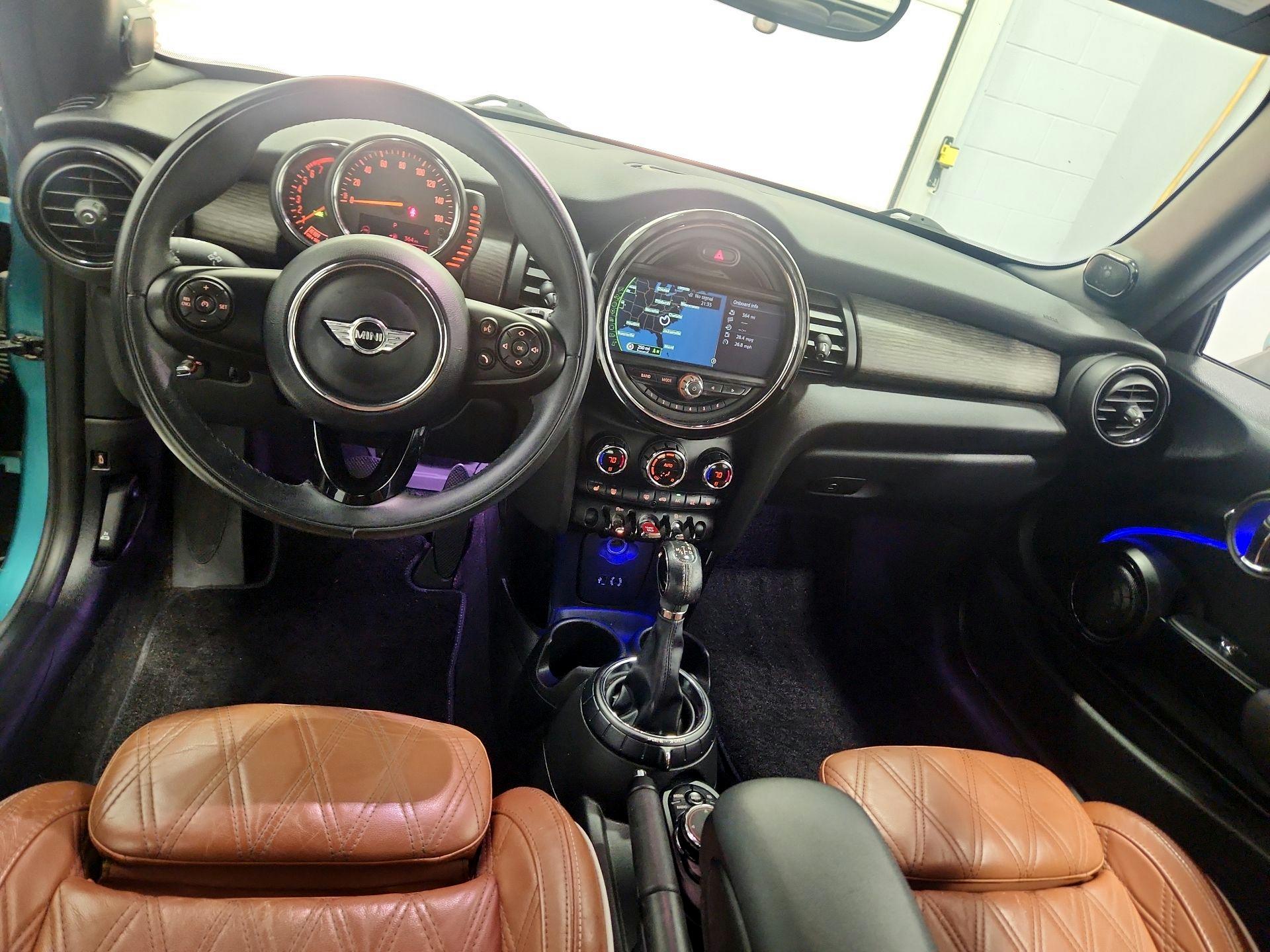 Thumbnail: 2017 MINI Cooper - 9