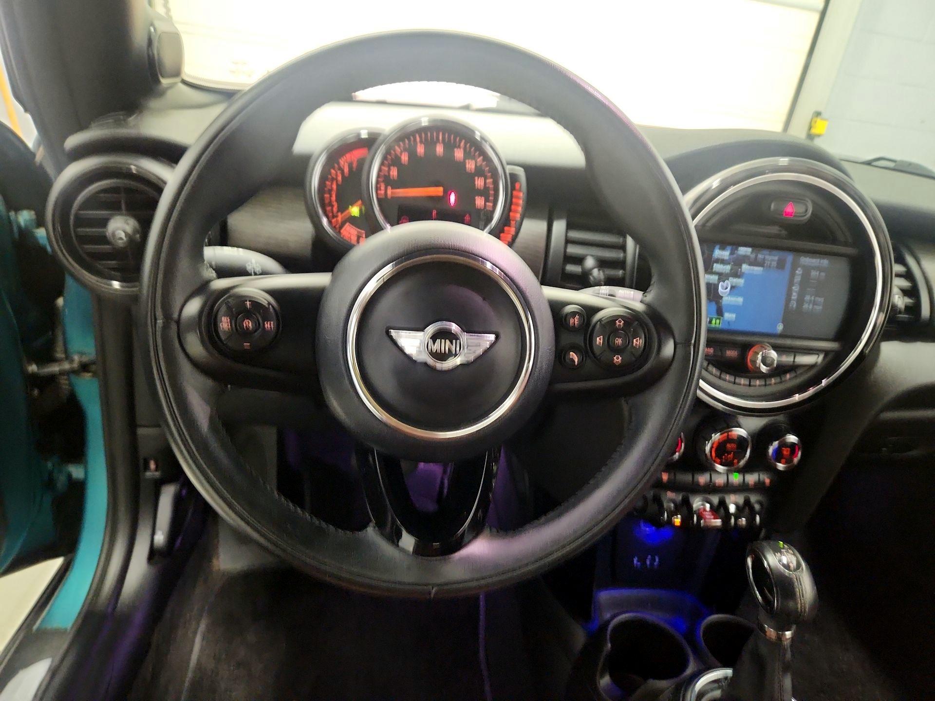 Thumbnail: 2017 MINI Cooper - 10