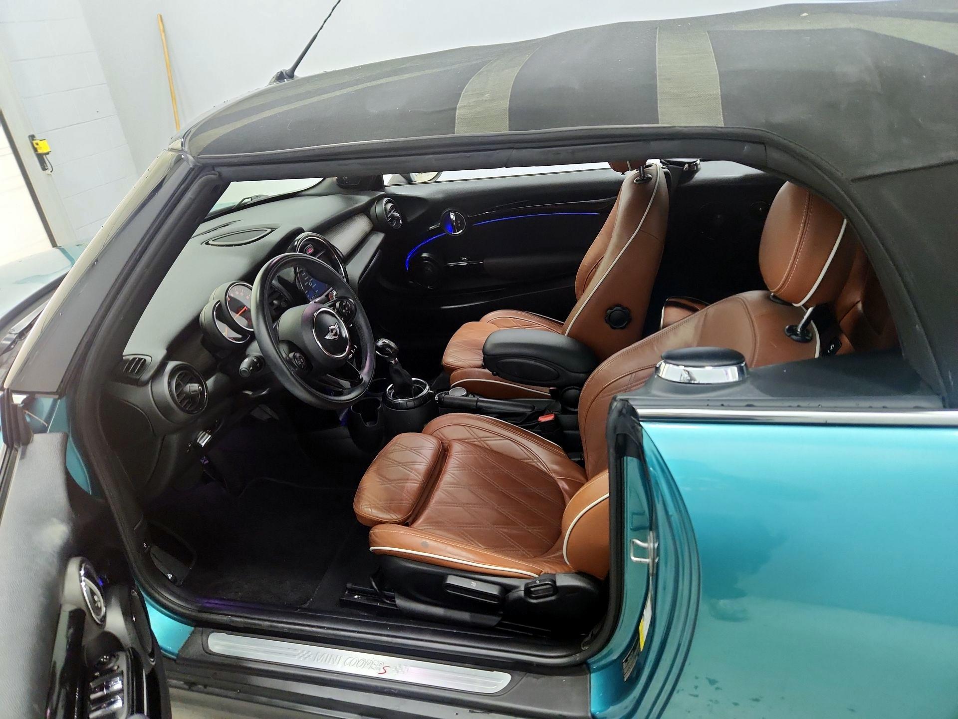 Thumbnail: 2017 MINI Cooper - 11