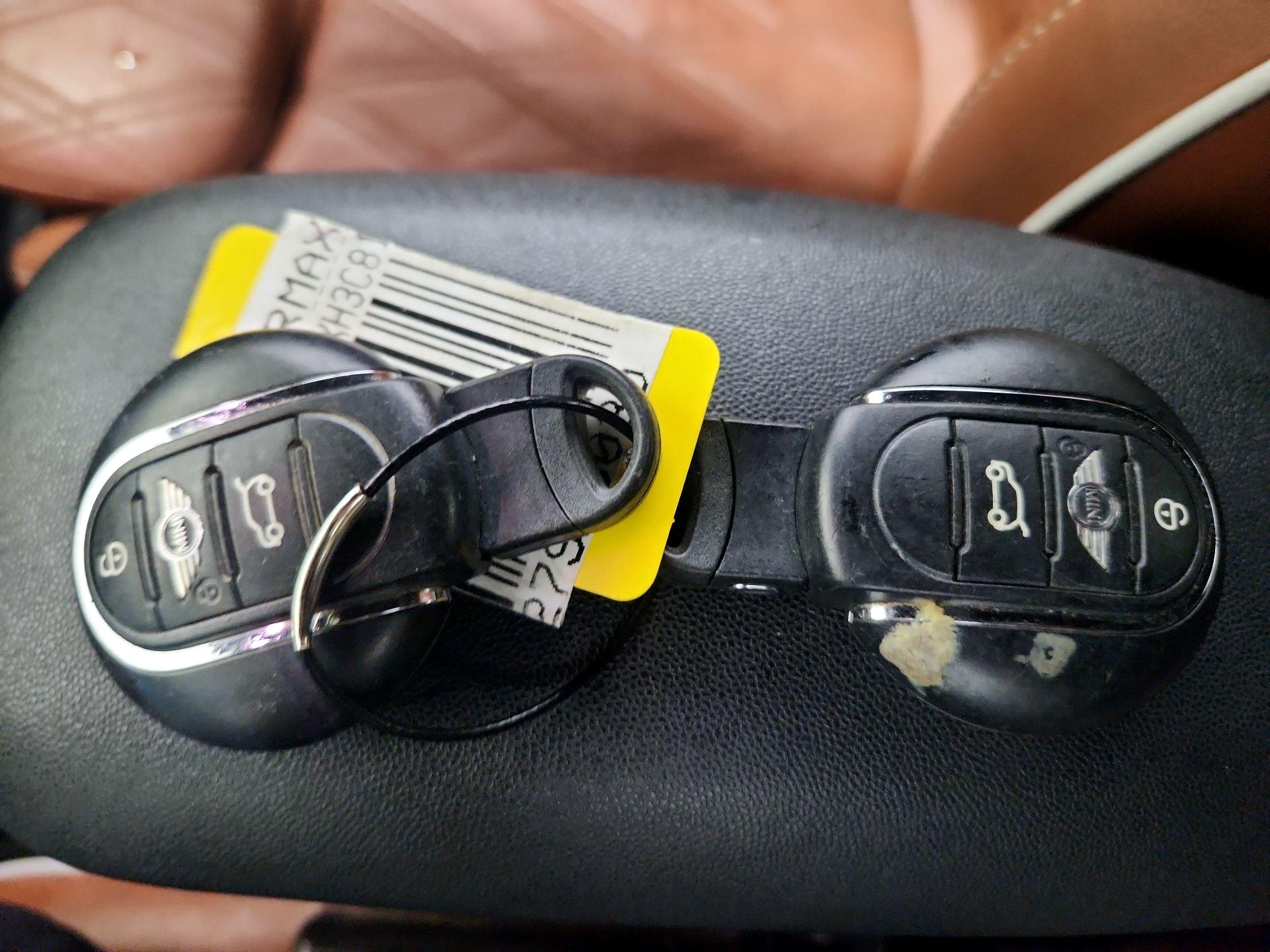 Thumbnail: 2017 MINI Cooper - 20