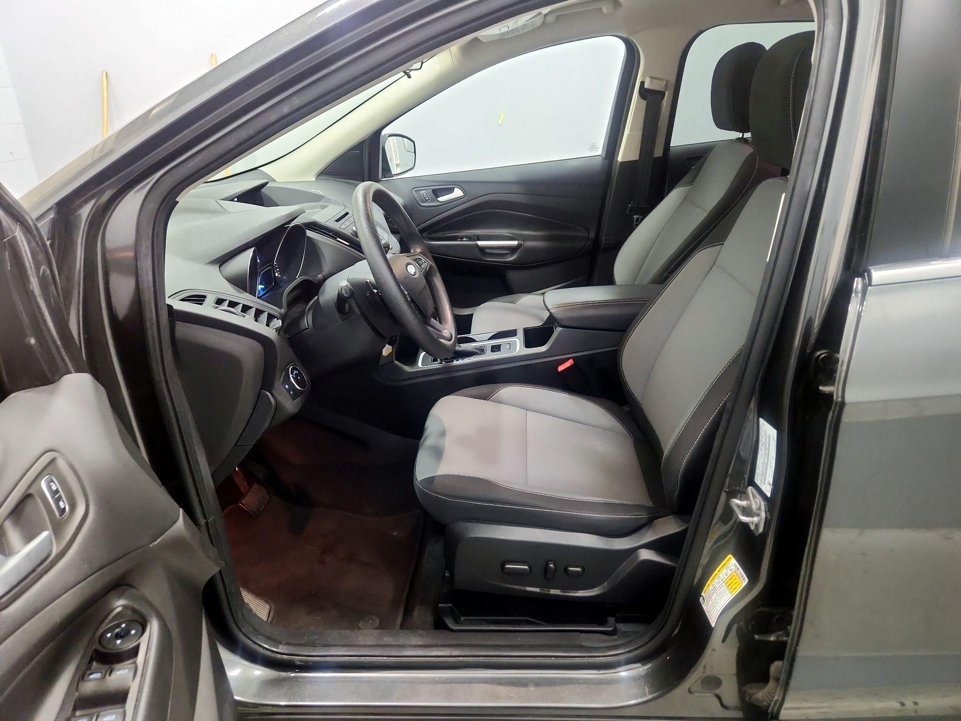 Thumbnail: 2017 Ford Escape - 11