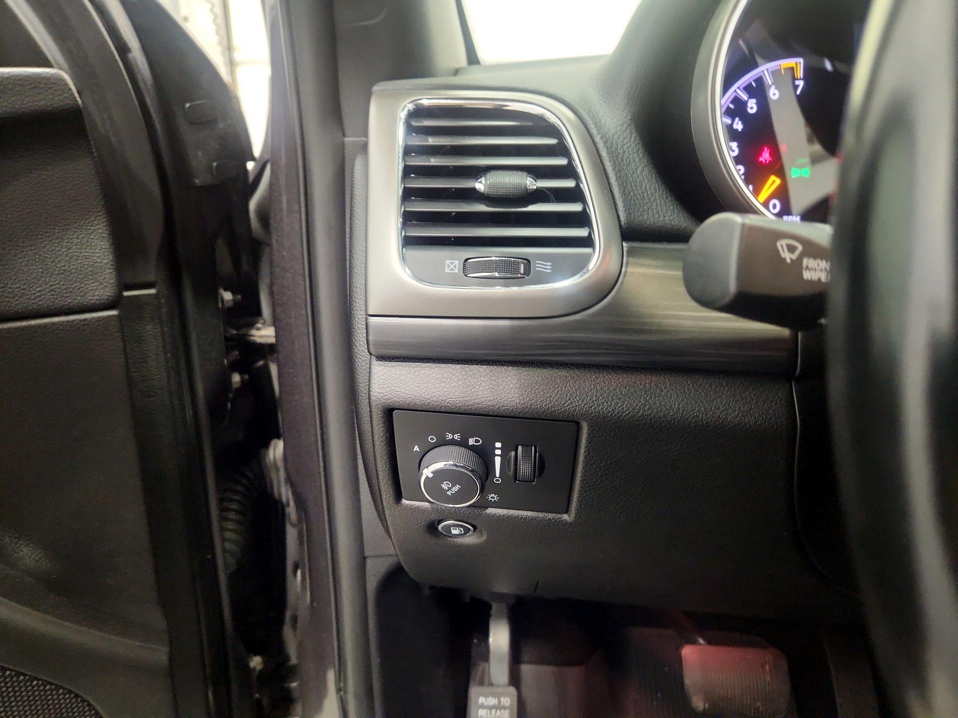 Thumbnail: 2020 Jeep Grand Cherokee - 13