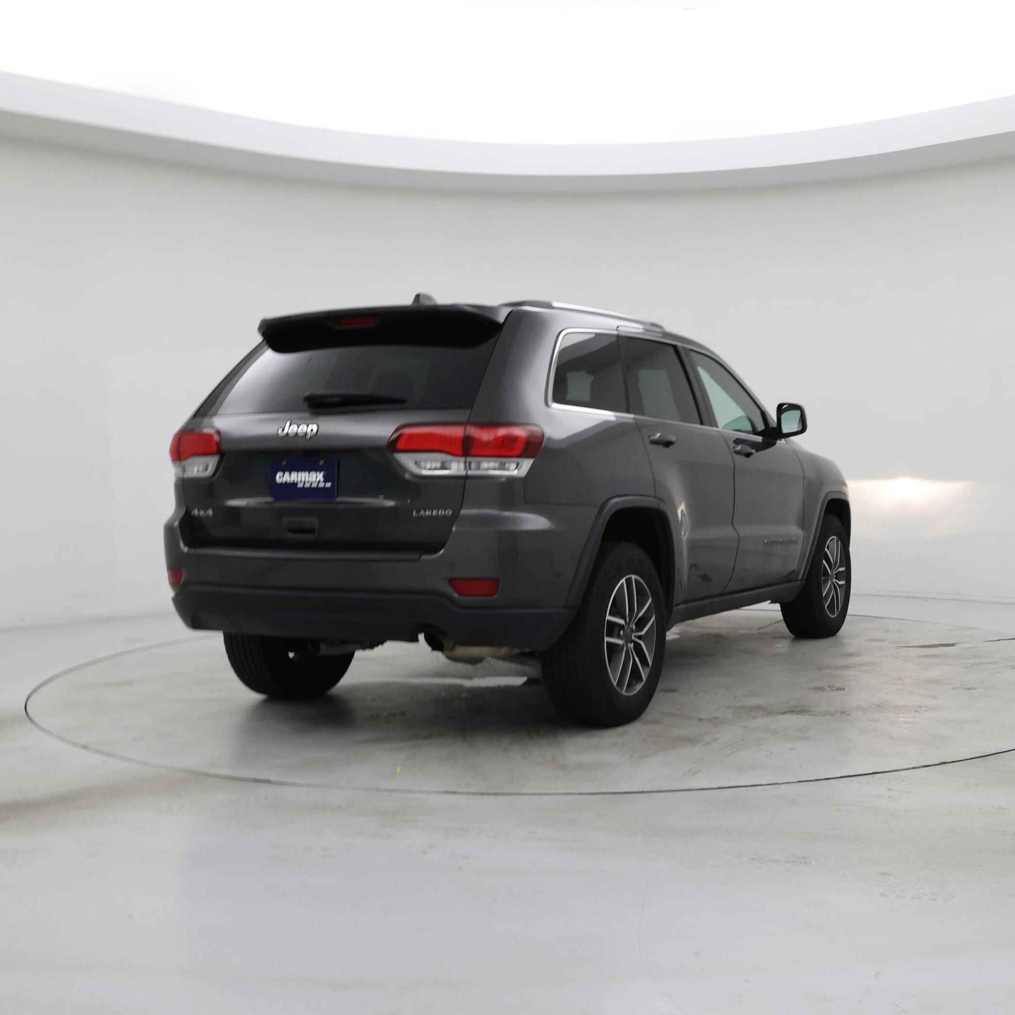 Thumbnail: 2020 Jeep Grand Cherokee - 8