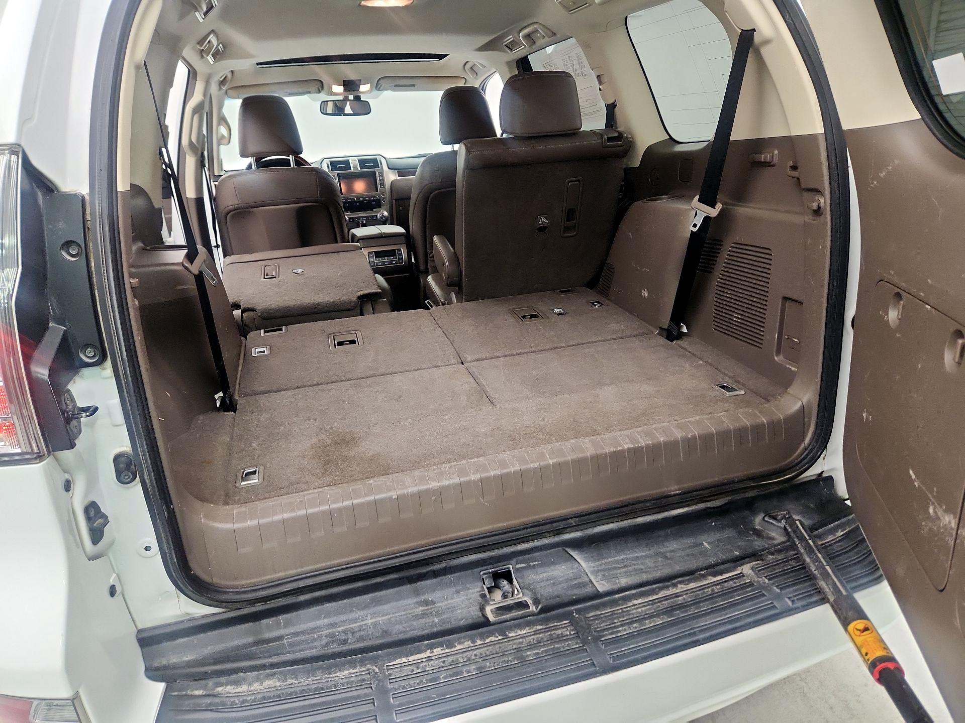 Thumbnail: 2017 Lexus GX - 19