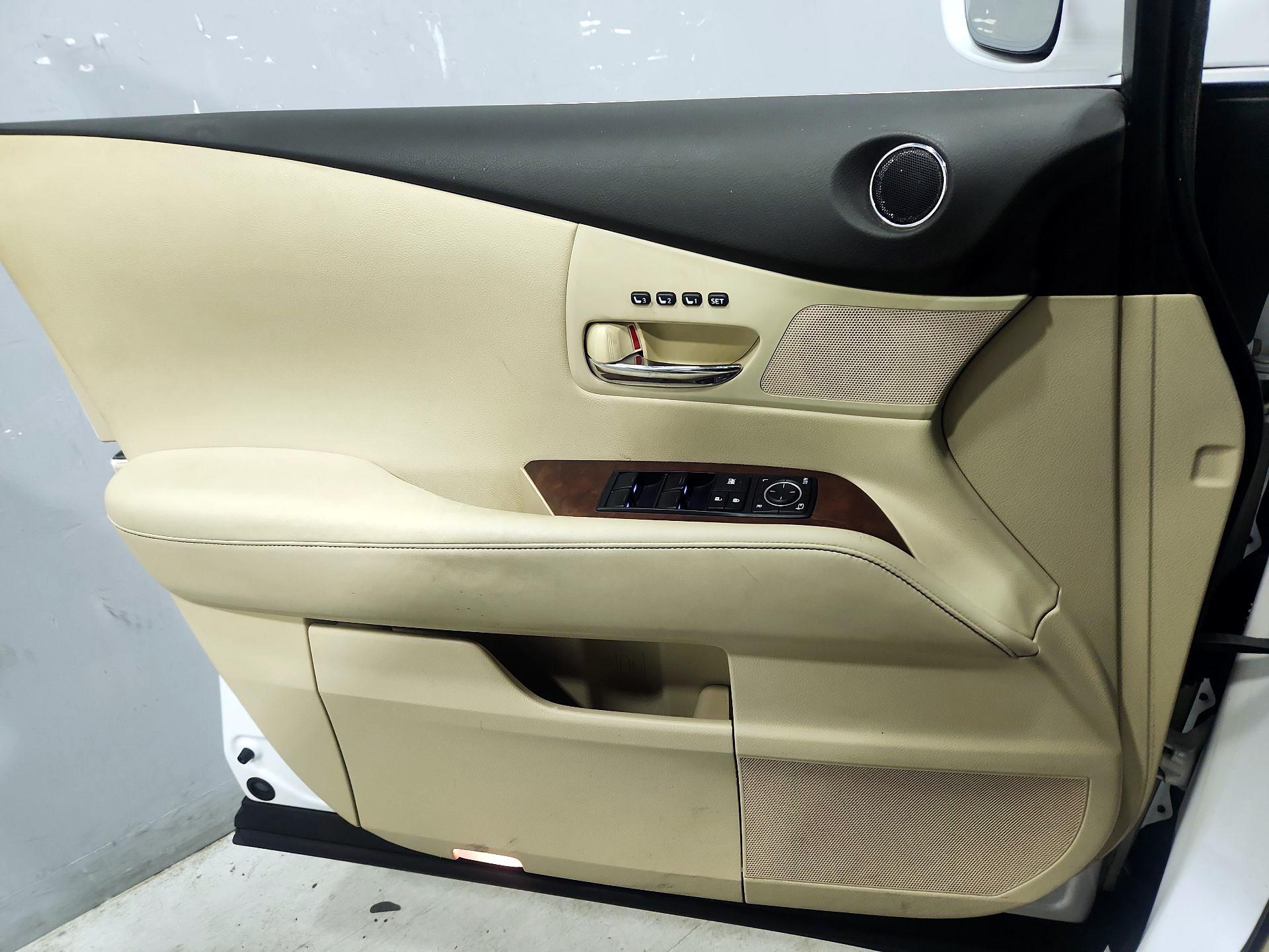 Thumbnail: 2015 Lexus RX - 12