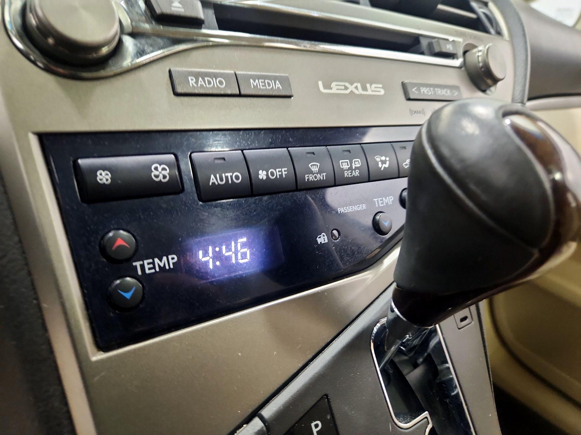 Thumbnail: 2015 Lexus RX - 17