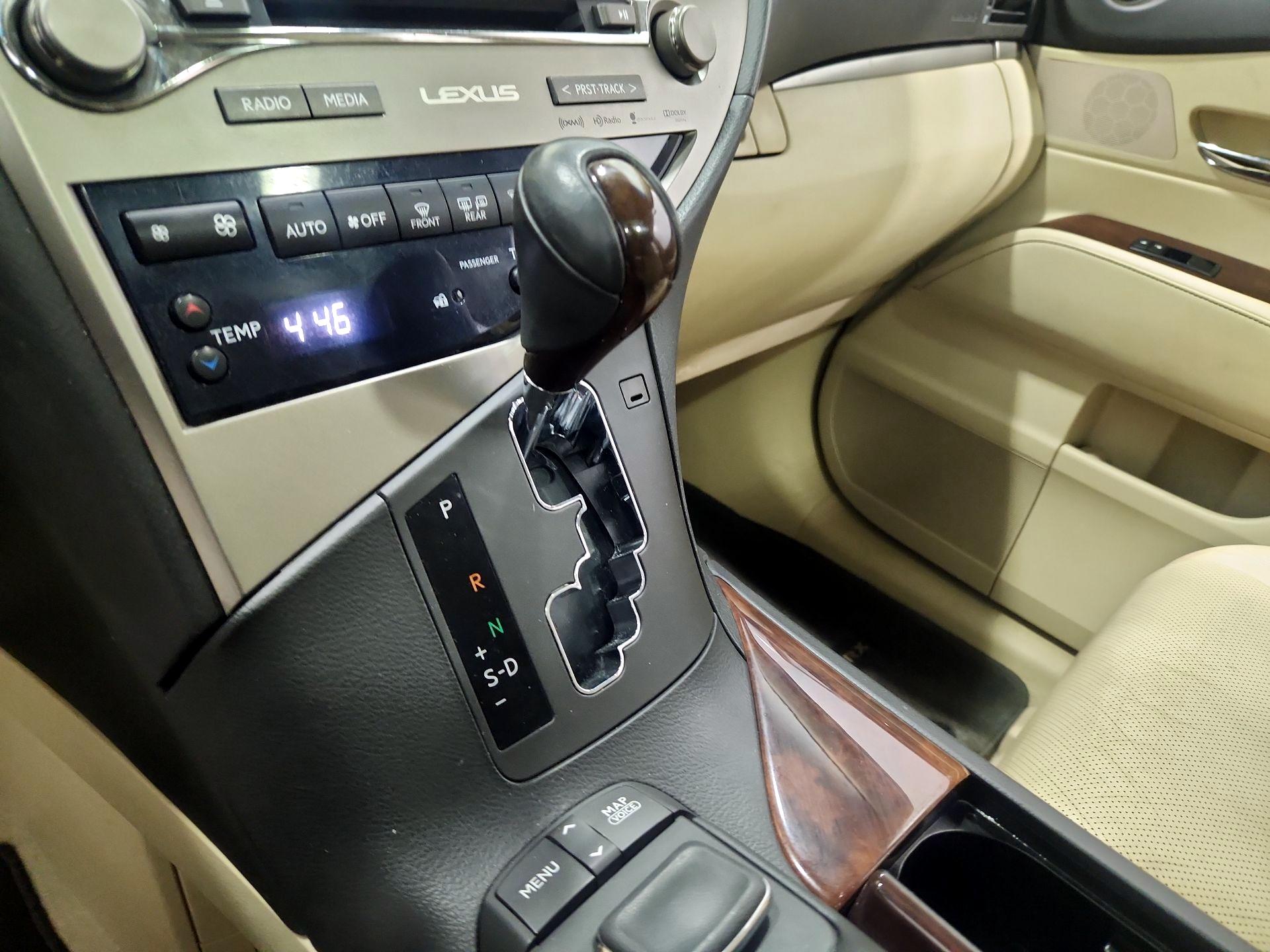 Thumbnail: 2015 Lexus RX - 18