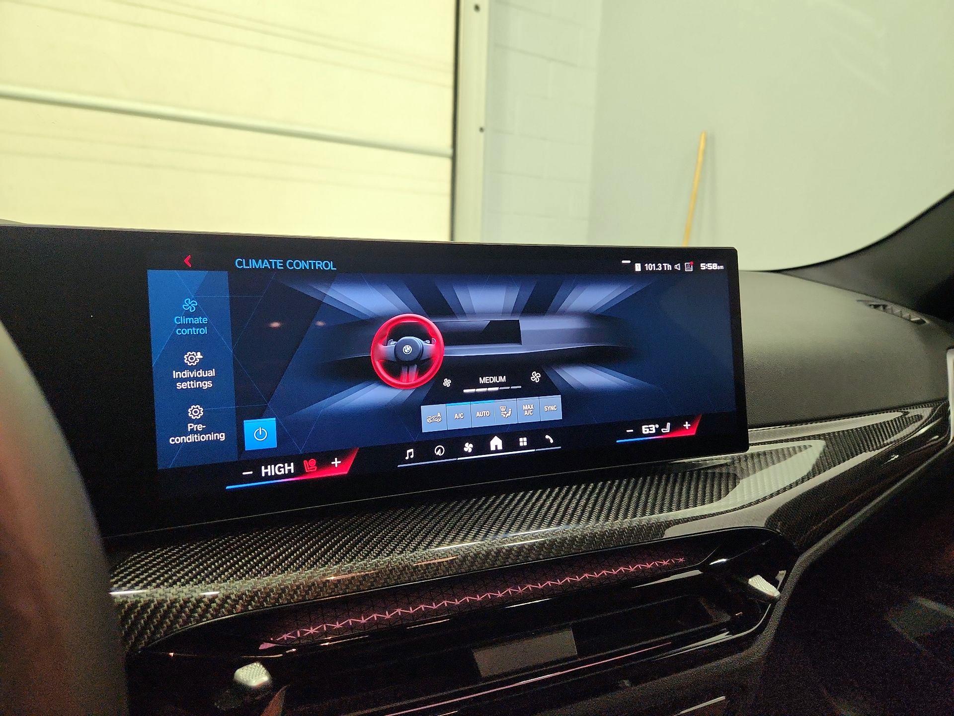 Thumbnail: 2025 BMW M4 - 17