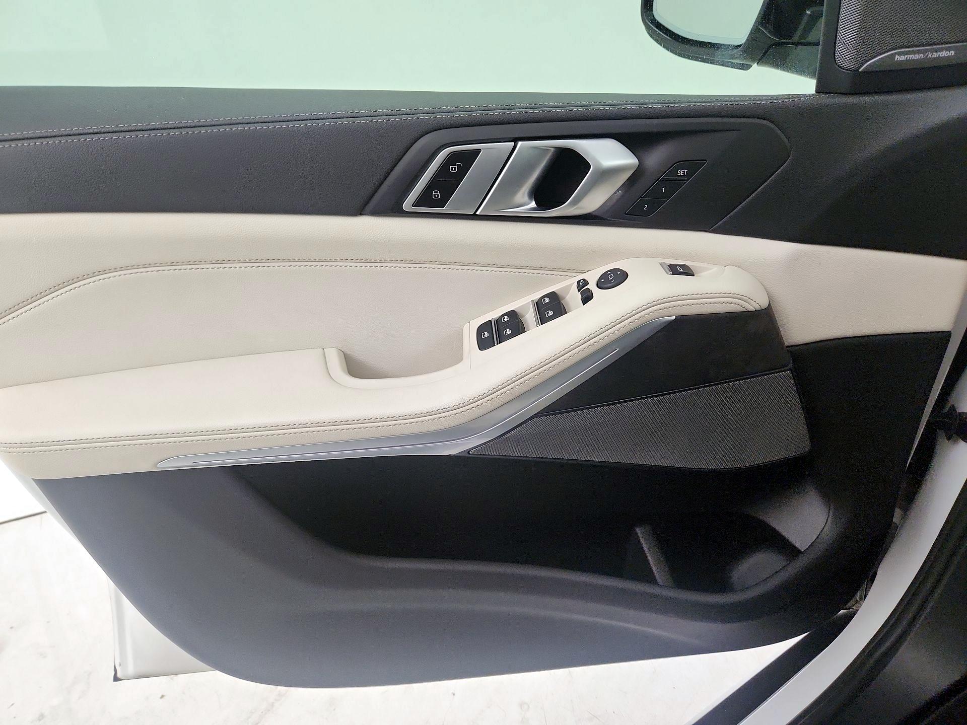 Thumbnail: 2021 BMW X5 - 10