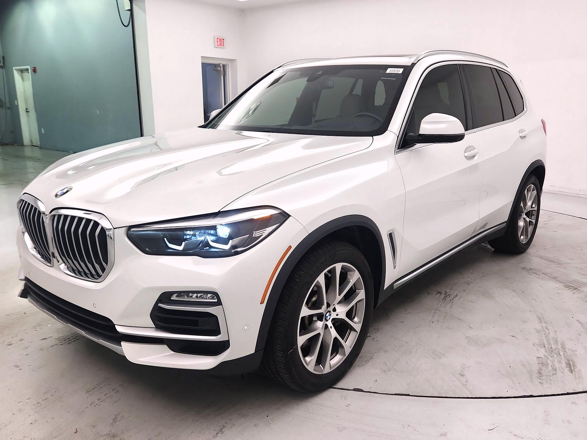 Thumbnail: 2021 BMW X5 - 3