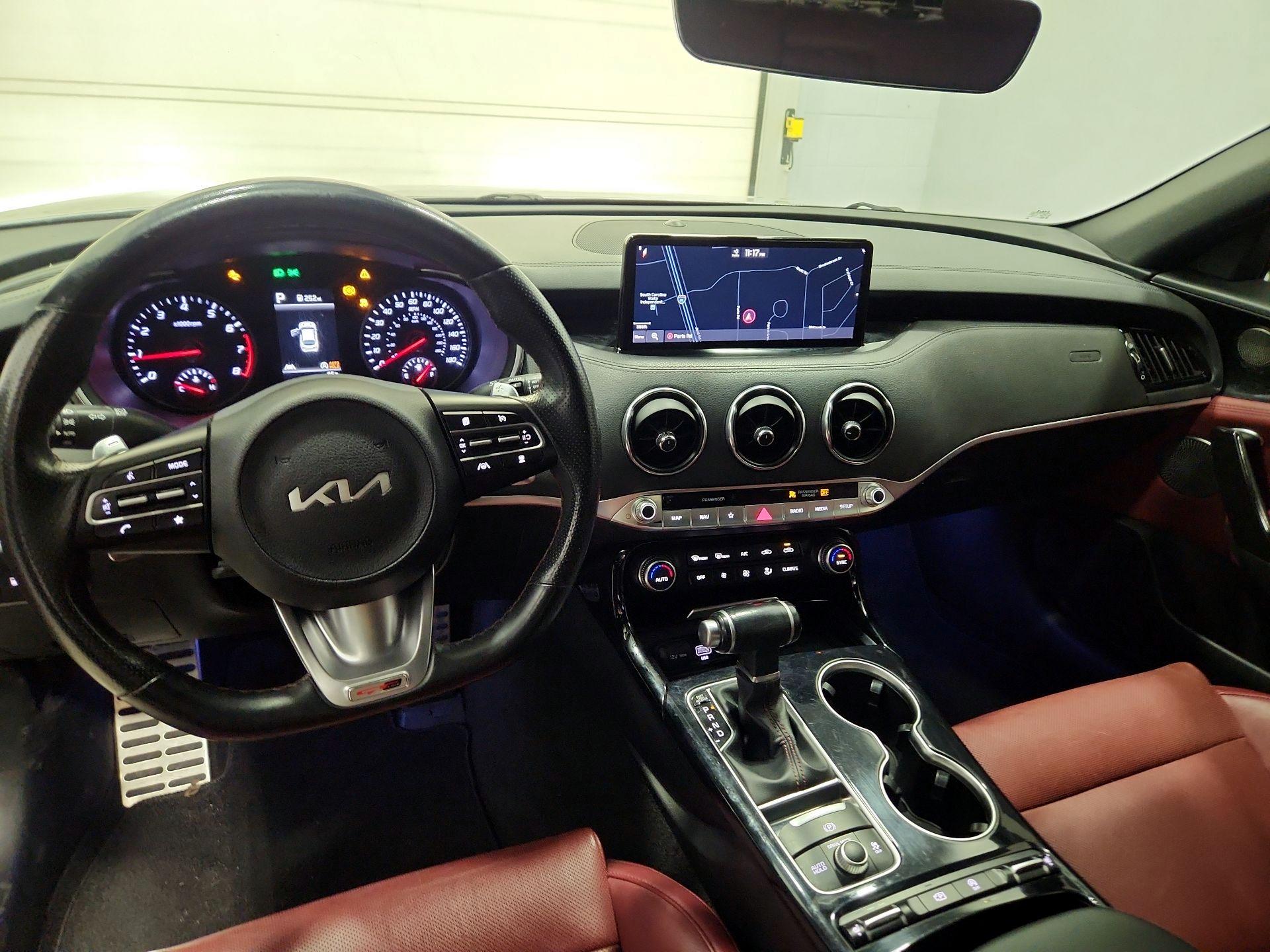 Thumbnail: 2022 Kia Stinger - 9