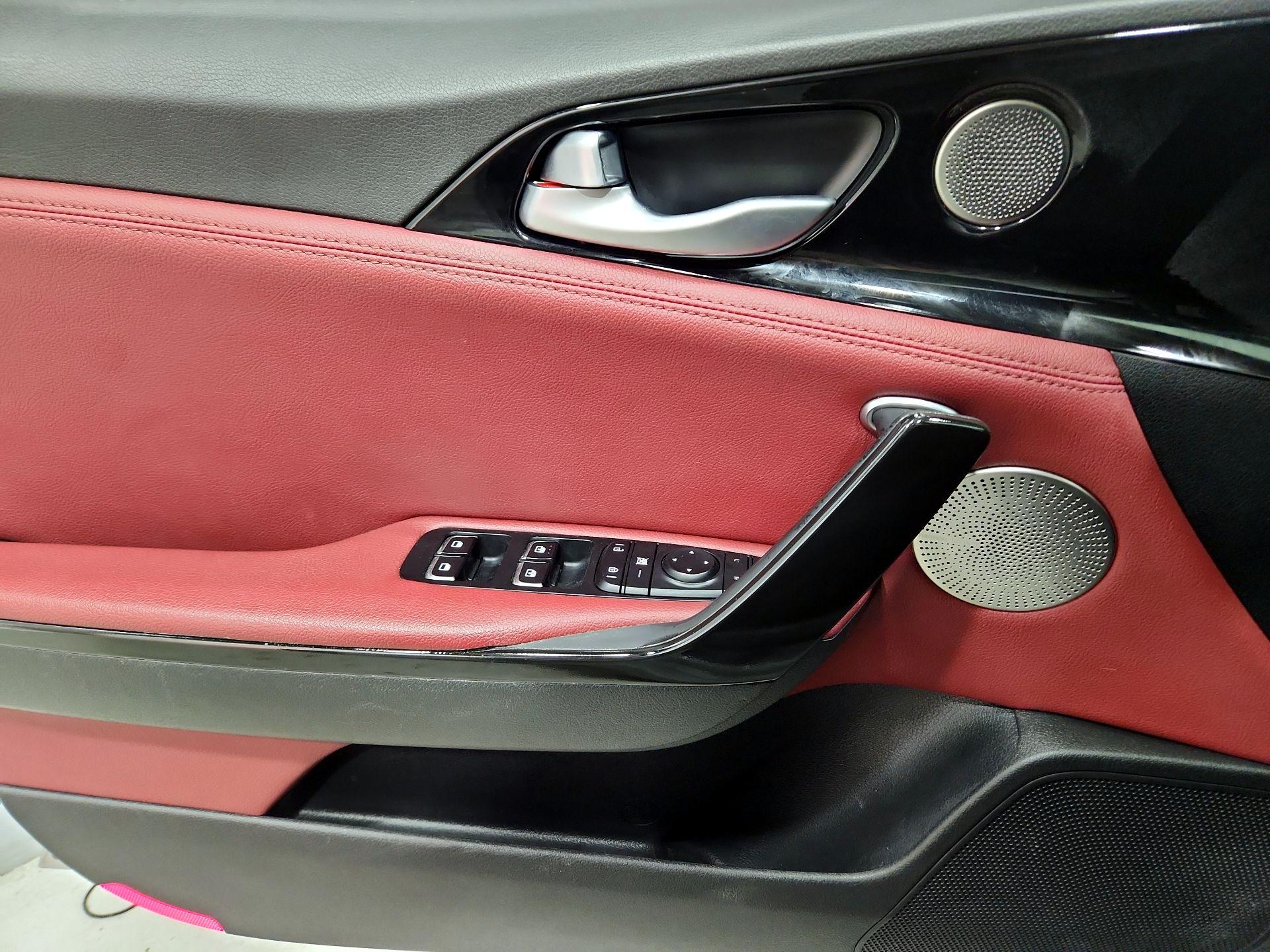 Thumbnail: 2022 Kia Stinger - 12