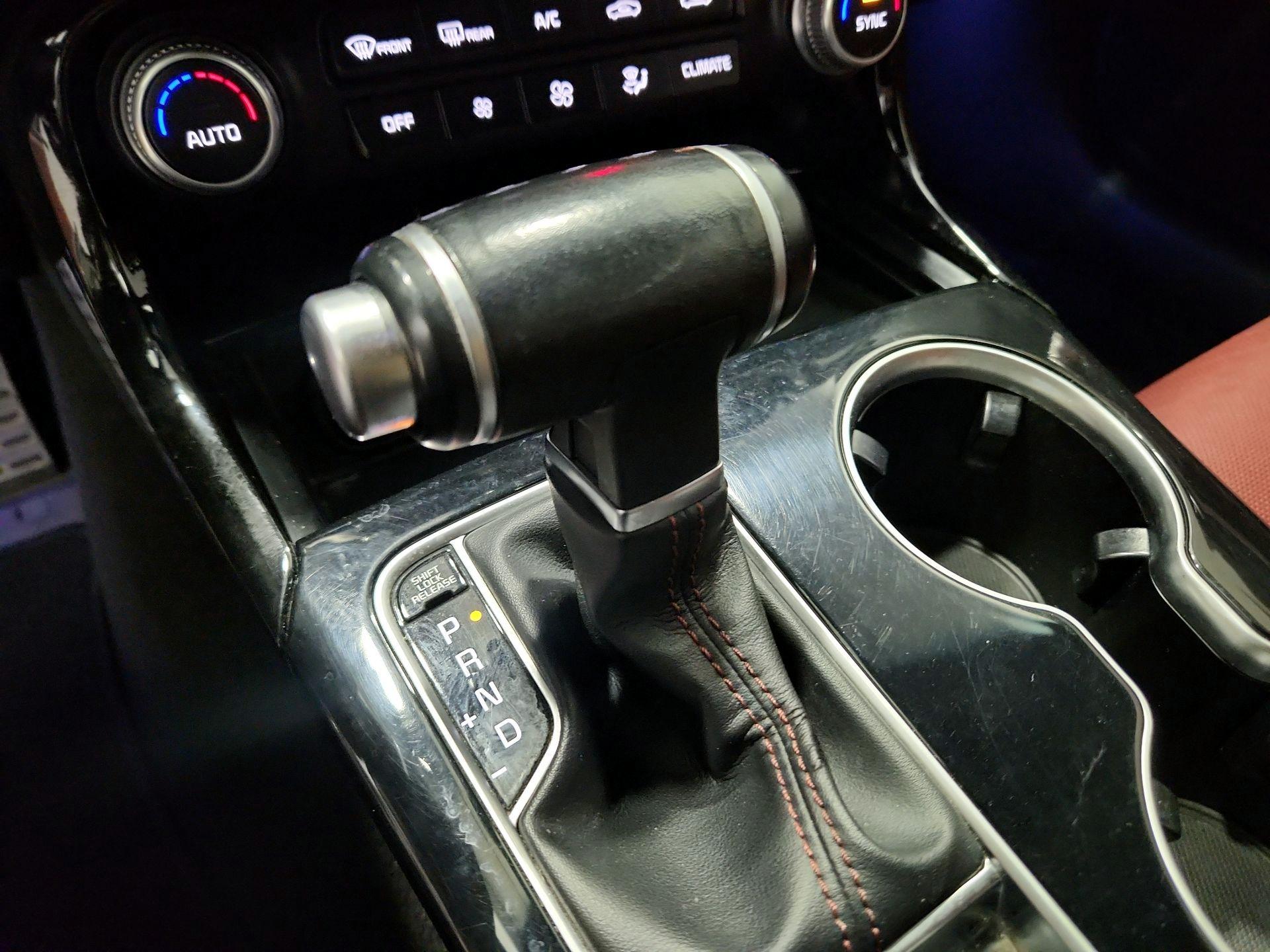 Thumbnail: 2022 Kia Stinger - 18