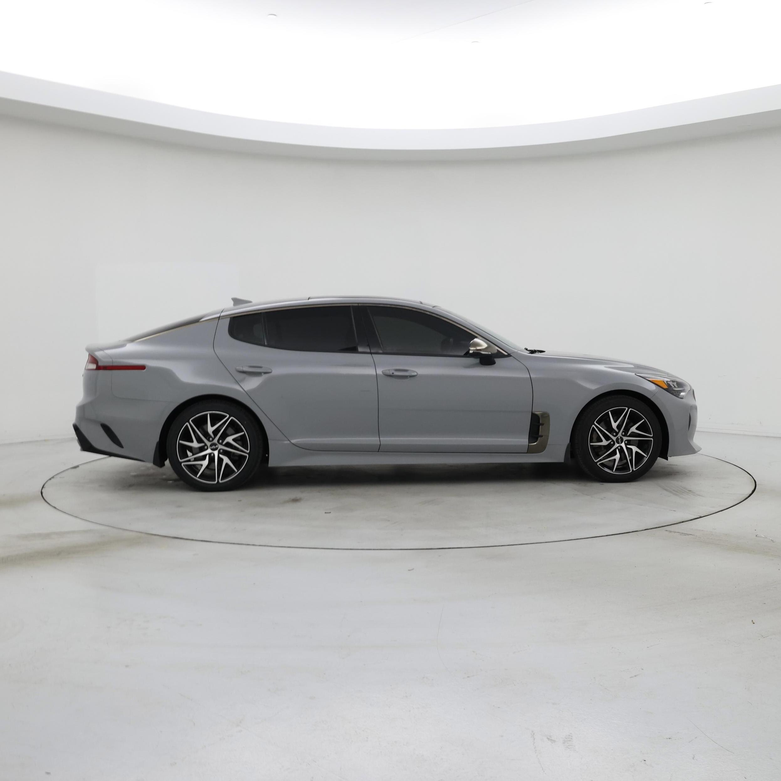 Thumbnail: 2022 Kia Stinger - 7