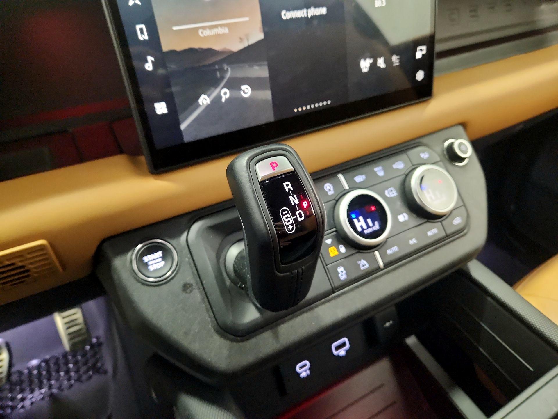 Thumbnail: 2024 Land Rover Defender - 18