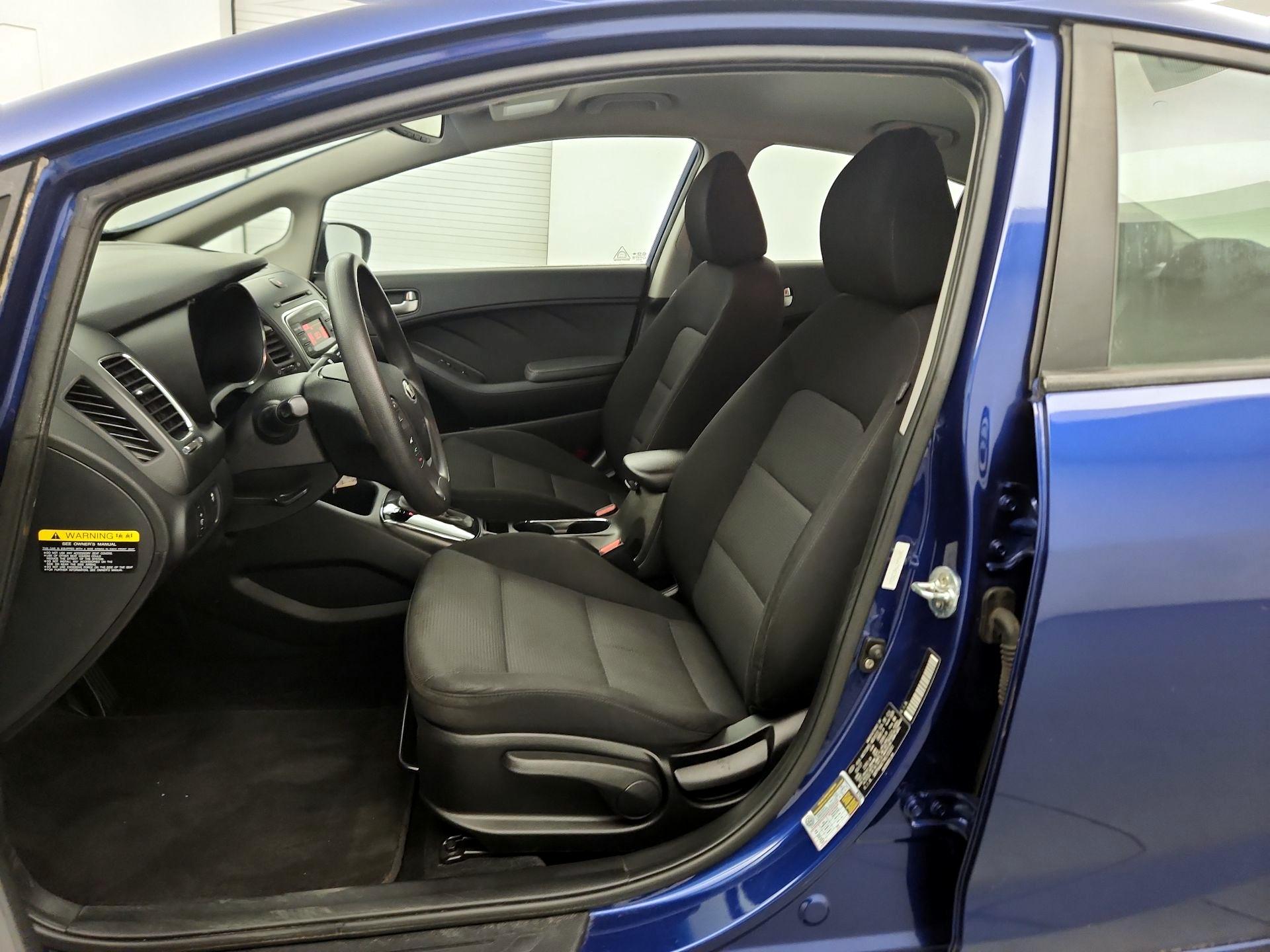 Thumbnail: 2017 Kia Forte - 9