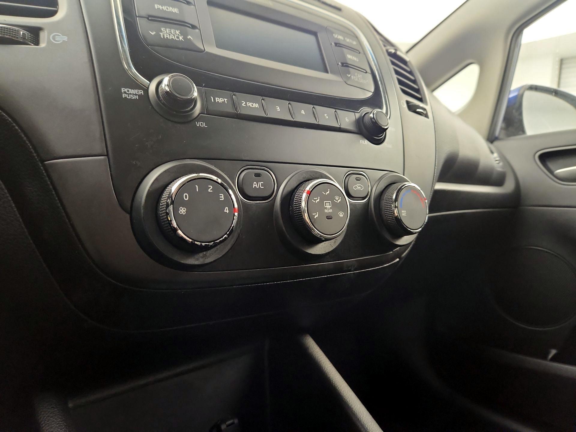 Thumbnail: 2017 Kia Forte - 13