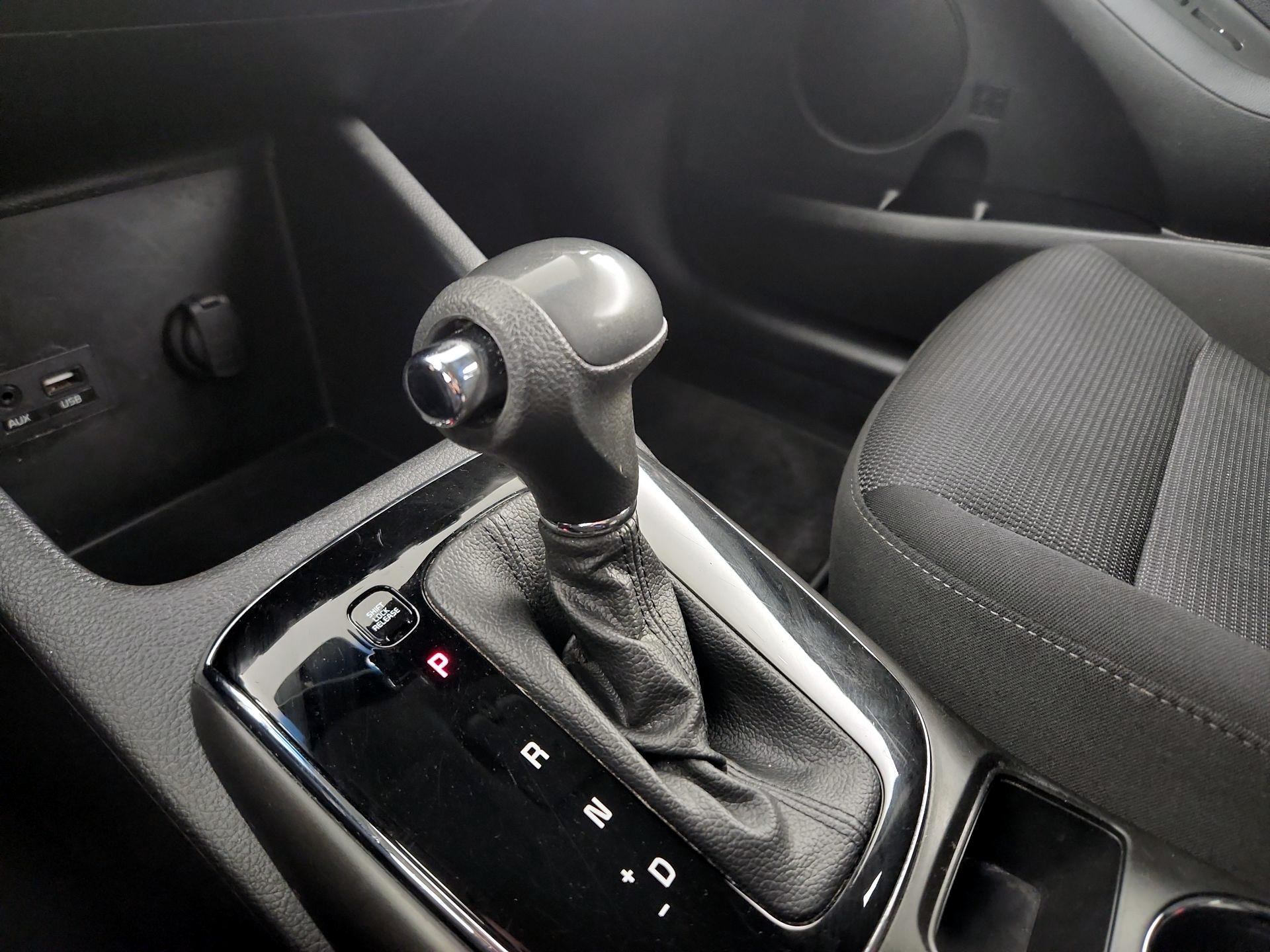 Thumbnail: 2017 Kia Forte - 14